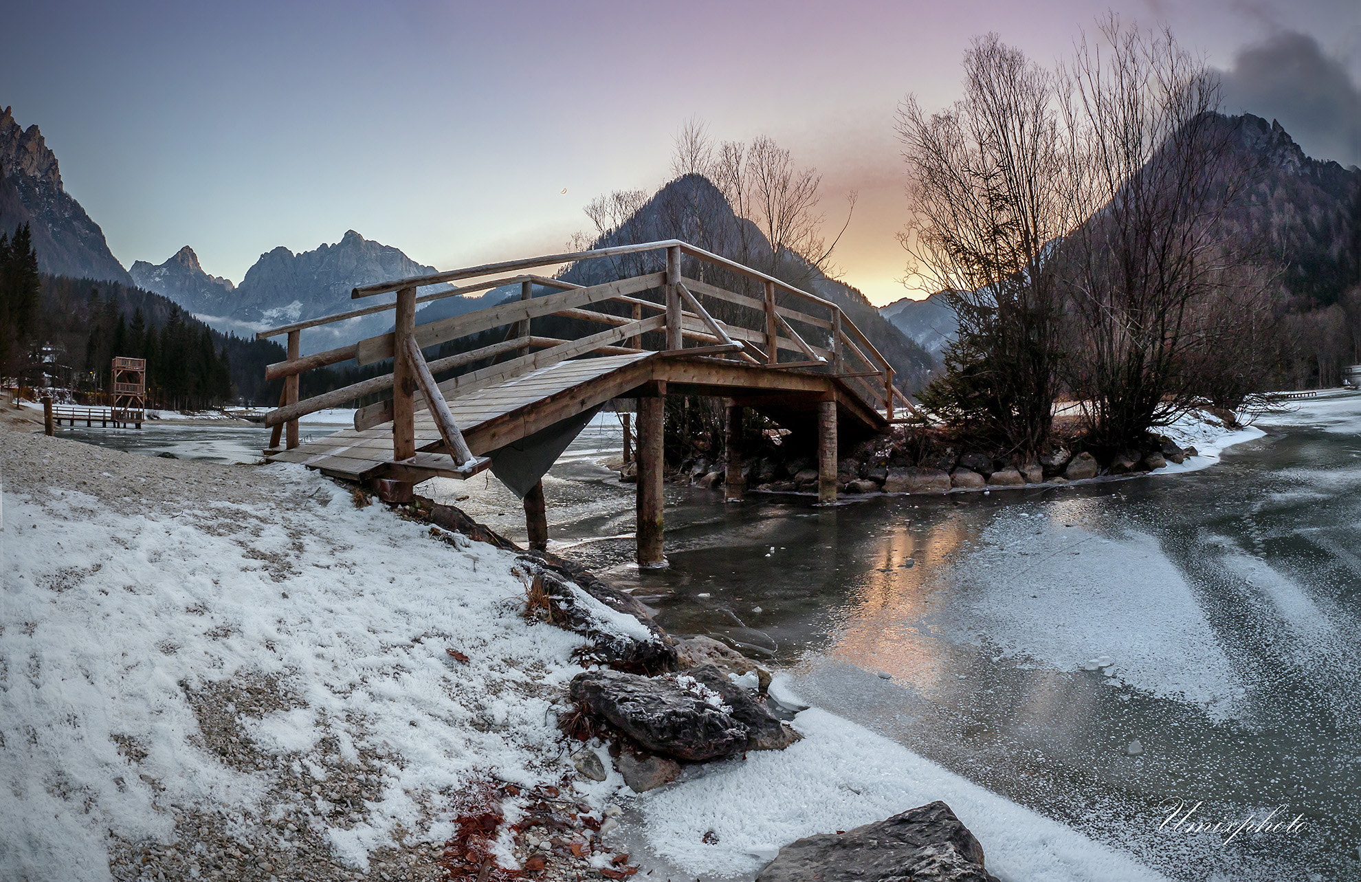 Panasonic Lumix DMC-GX8 + OLYMPUS M.8mm F1.8 sample photo. Bridge photography