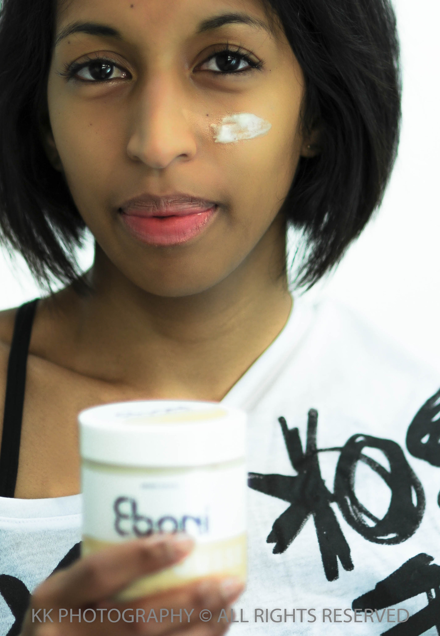 Nikon D300S + Nikon AF Nikkor 85mm F1.8D sample photo. Eboni cosmetics photography
