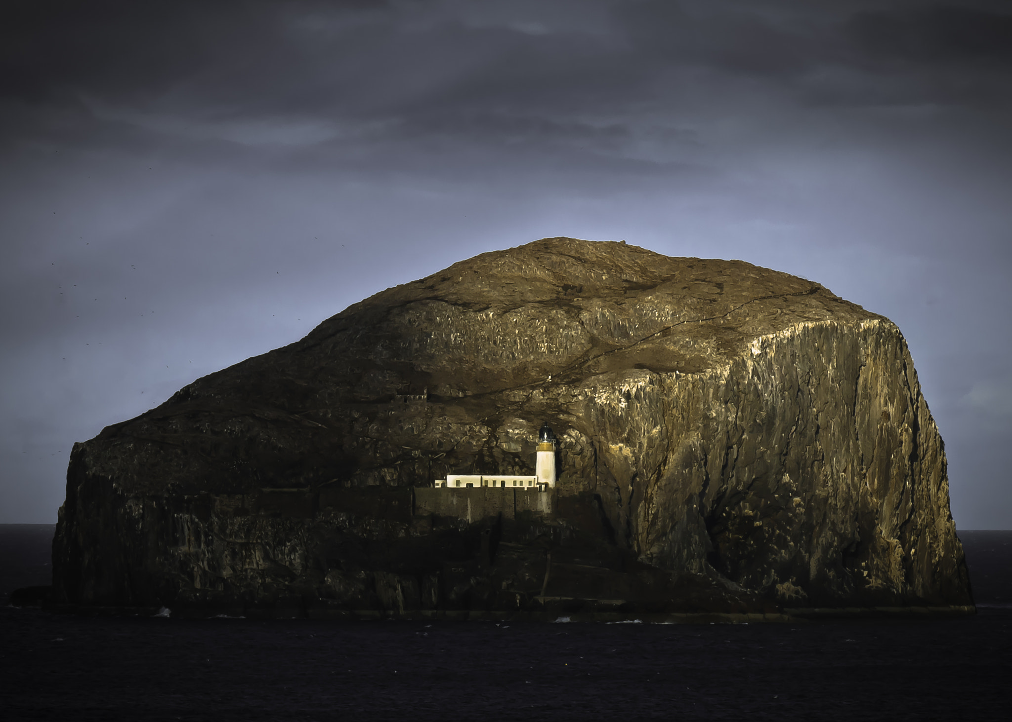Samsung NX1000 + Samsung NX 50-200mm F4-5.6 ED OIS sample photo. Bass rock lighthouse photography