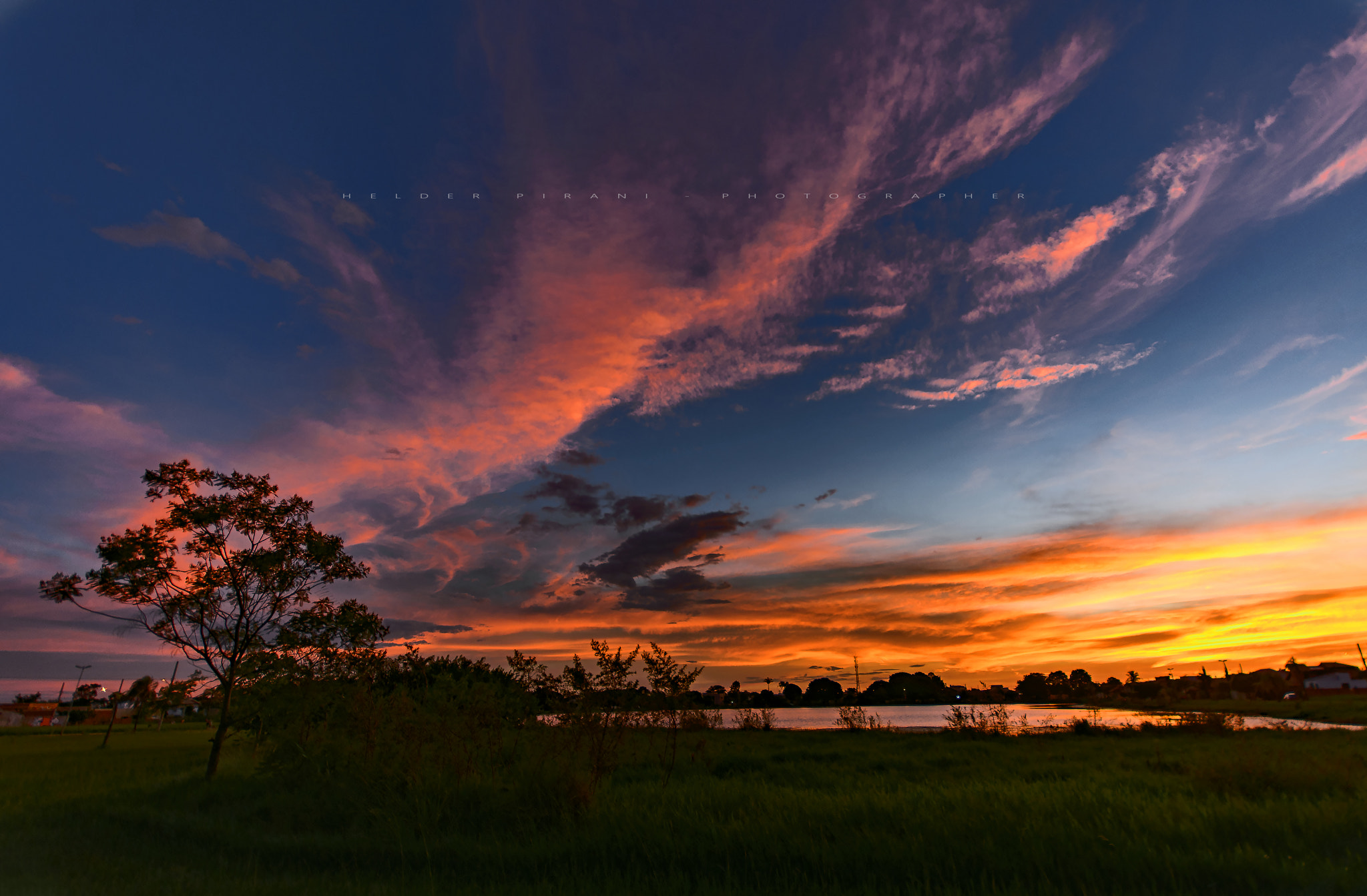 Sigma 10-20mm F4-5.6 EX DC HSM sample photo. Magic hour... photography