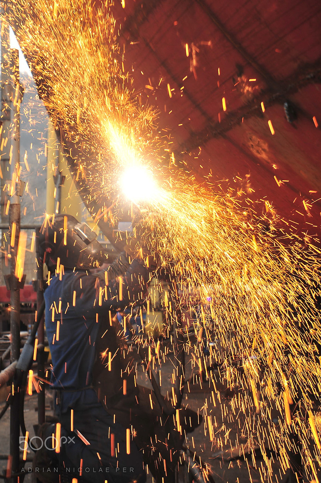 Sigma 18-50mm F2.8-4.5 DC OS HSM sample photo. Shipbuilding photography