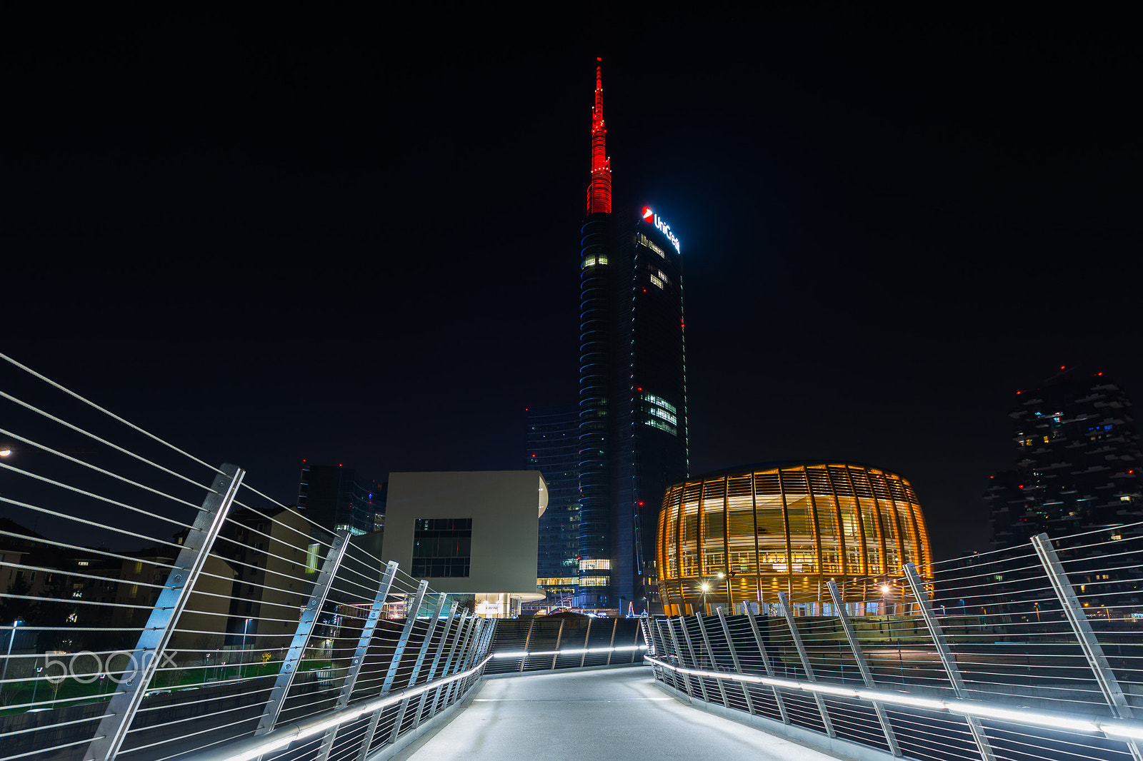 Sigma 8-16mm F4.5-5.6 DC HSM sample photo. Torre unicredit - milano photography