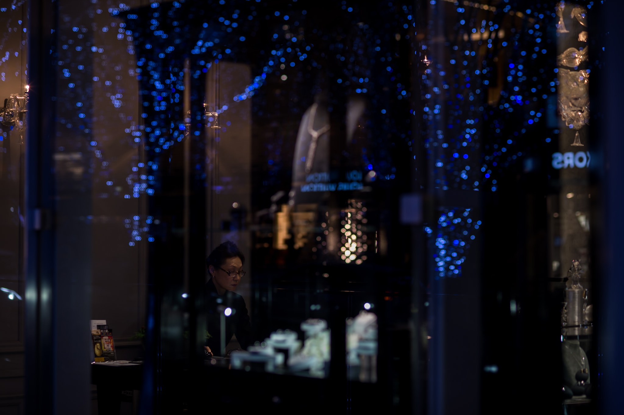 Nikon Df + Nikon AF Nikkor 85mm F1.8D sample photo. Work in the christmas mood photography