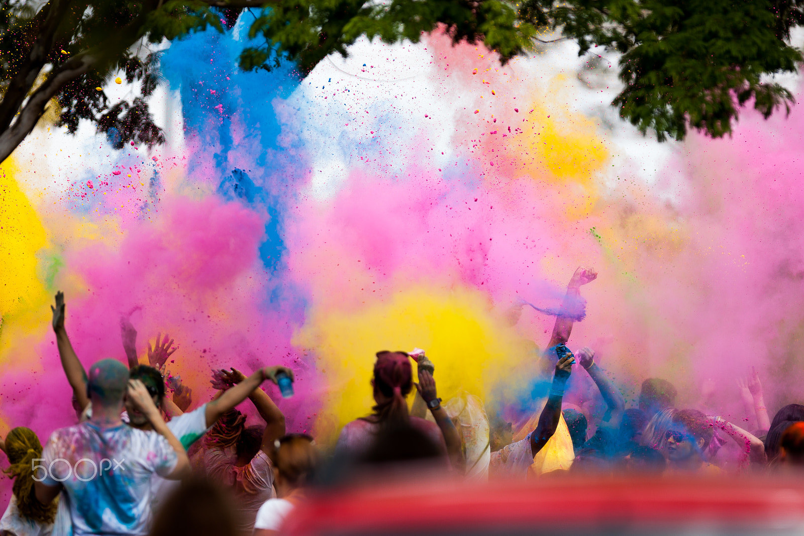 Canon EF 300mm F2.8L IS USM sample photo. Colors party photography