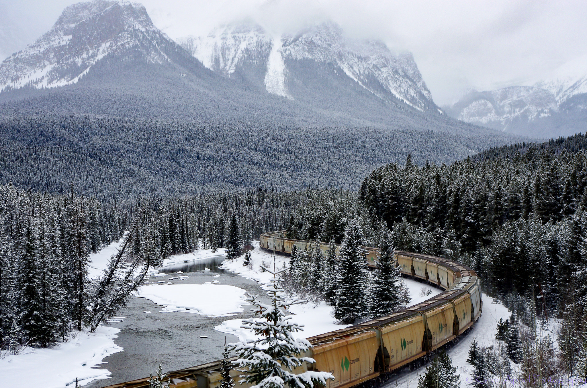 Pentax smc DA 18-55mm F3.5-5.6 AL WR sample photo. Royal canadian train outside of banff, canada photography