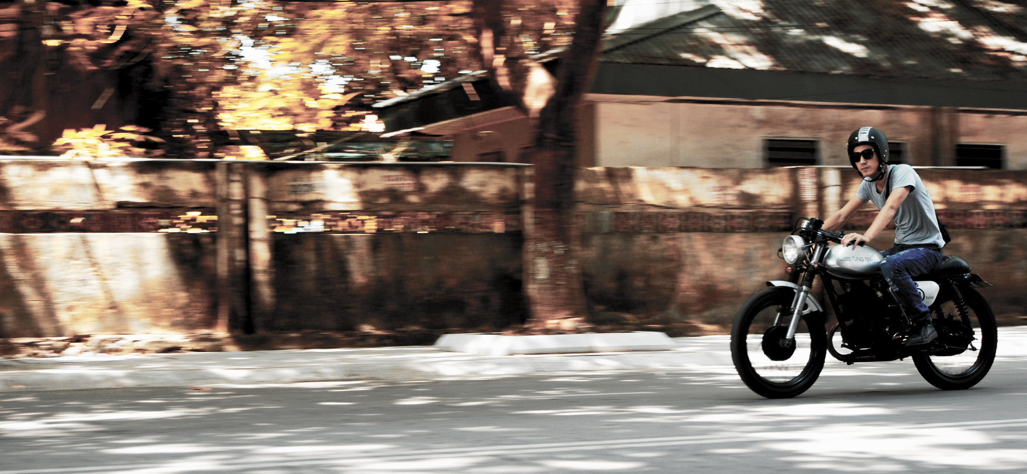 AF Zoom-Nikkor 35-80mm f/4-5.6D N sample photo. Him photography