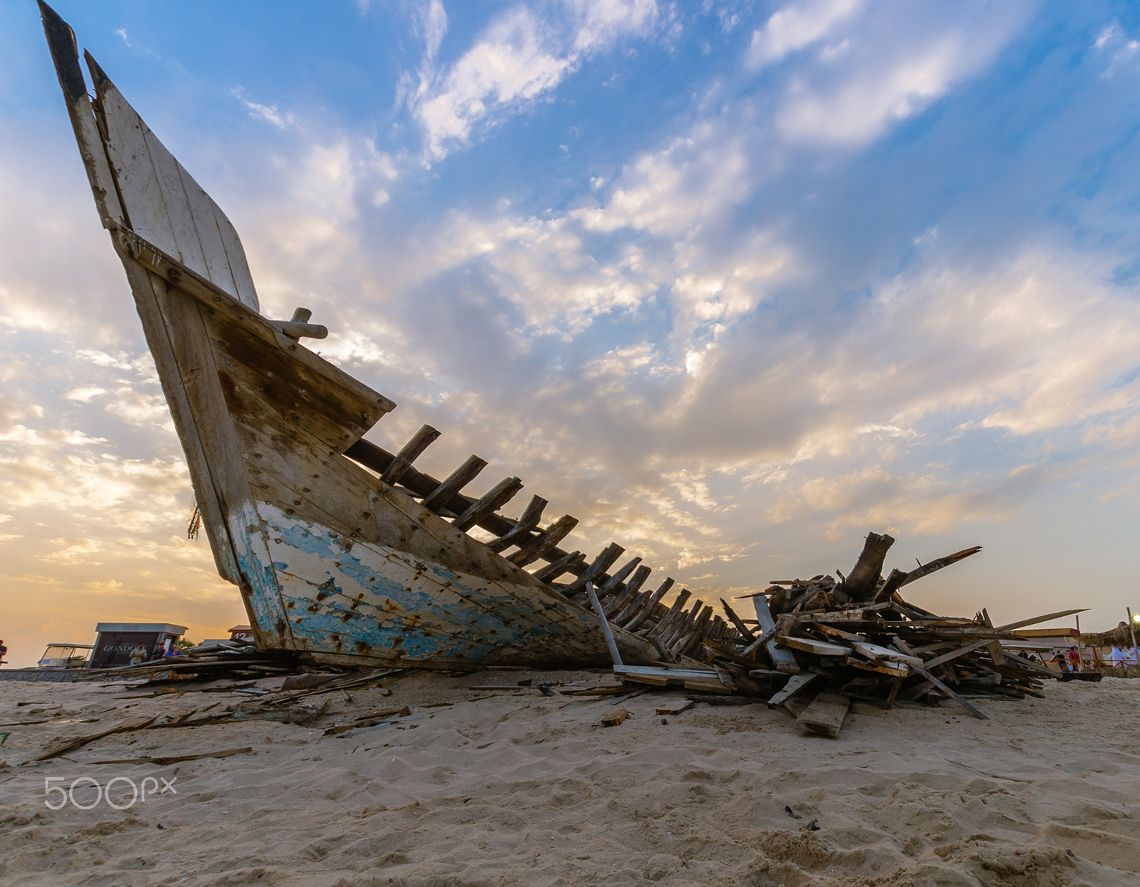 Sony DT 11-18mm F4.5-5.6 sample photo. Damaged but not broken photography