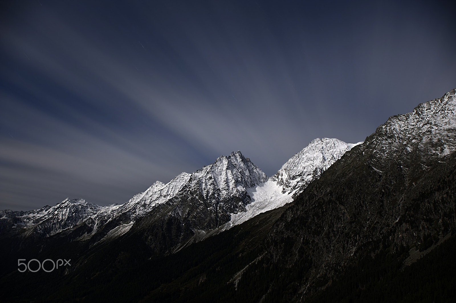 Sigma 17-35mm F2.8-4 EX Aspherical sample photo. At night in the alps photography