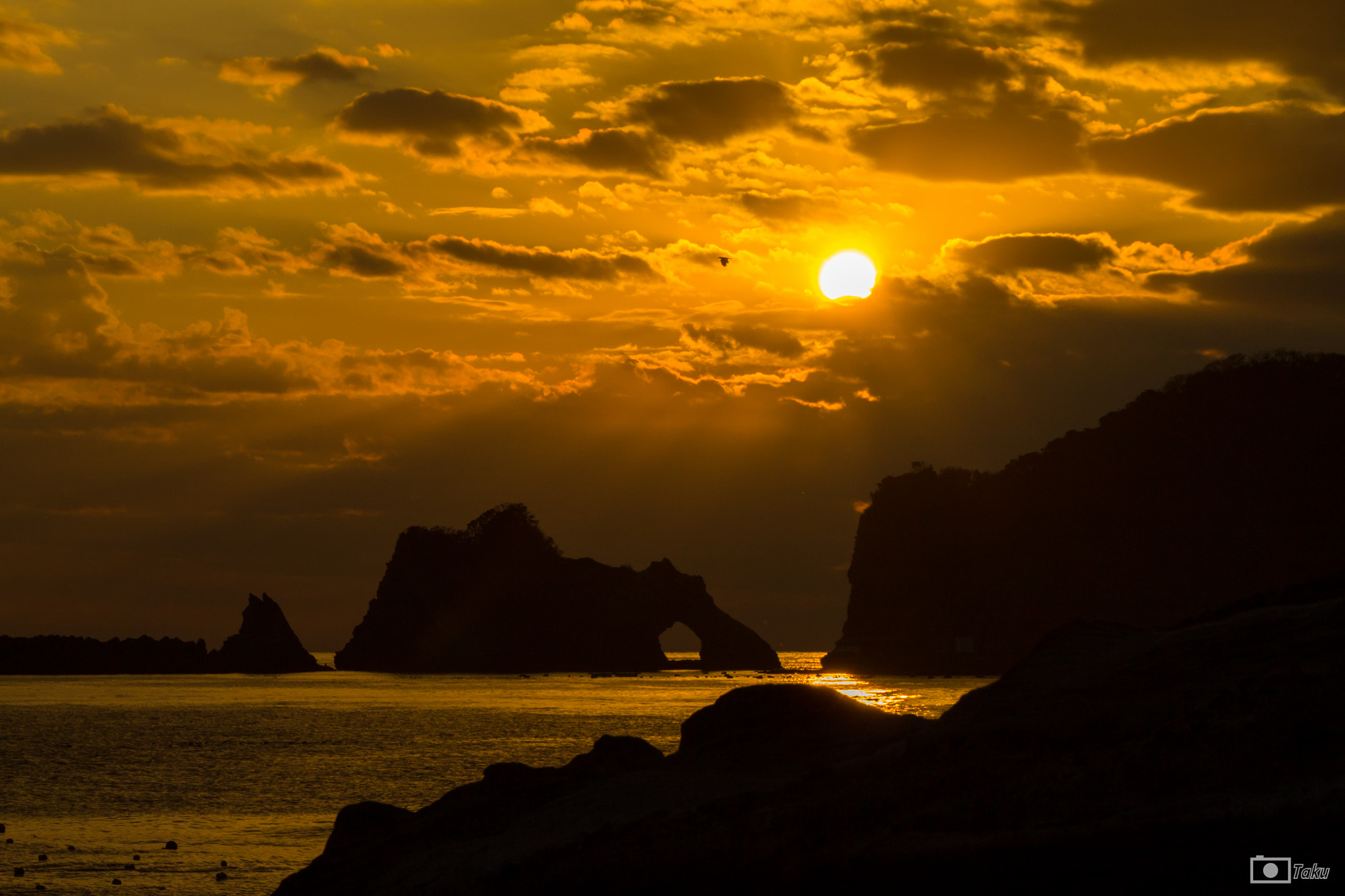 Canon EOS 1100D (EOS Rebel T3 / EOS Kiss X50) sample photo. Cloudy sunset photography