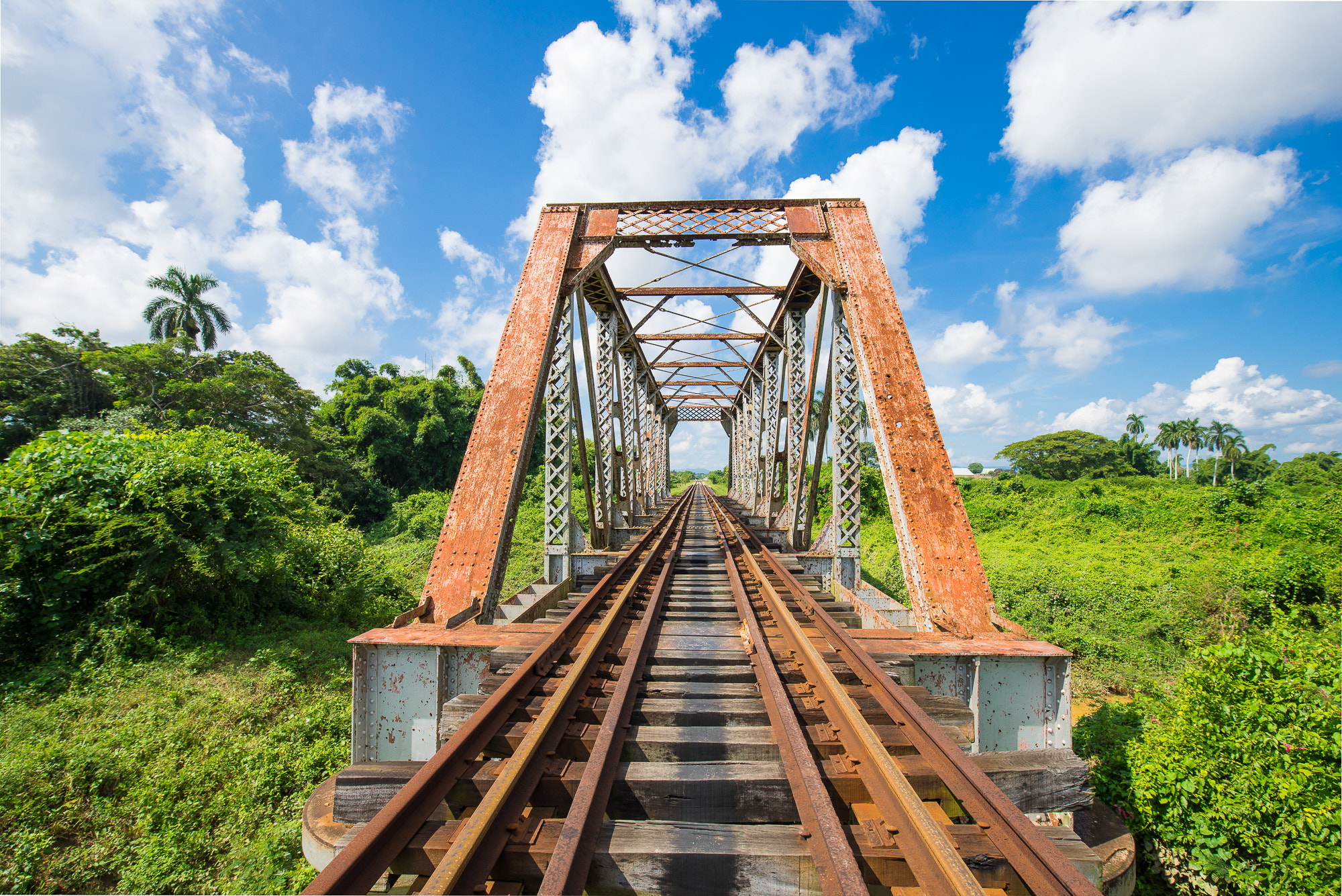 Sony a7R + Canon EF 16-35mm F4L IS USM sample photo. Missed the last train.. photography