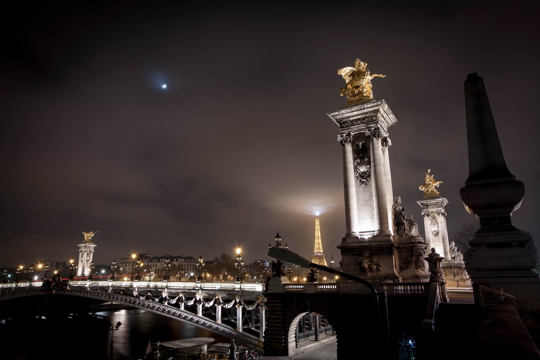 Sigma 8-16mm F4.5-5.6 DC HSM sample photo. Pont alexandre iii photography