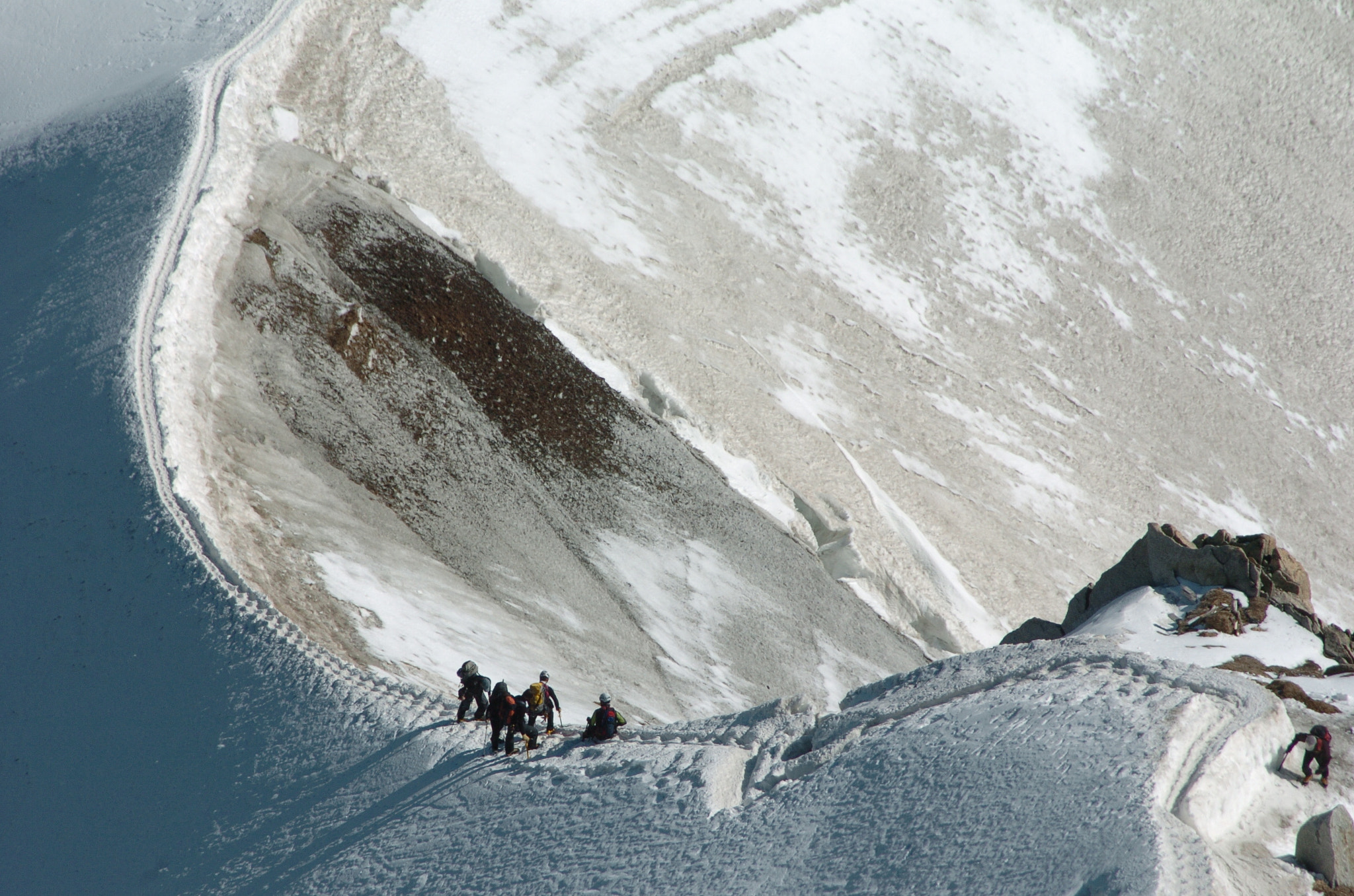 Nikon D2H + AF Zoom-Nikkor 24-120mm f/3.5-5.6D IF sample photo. L'arête sommitale photography