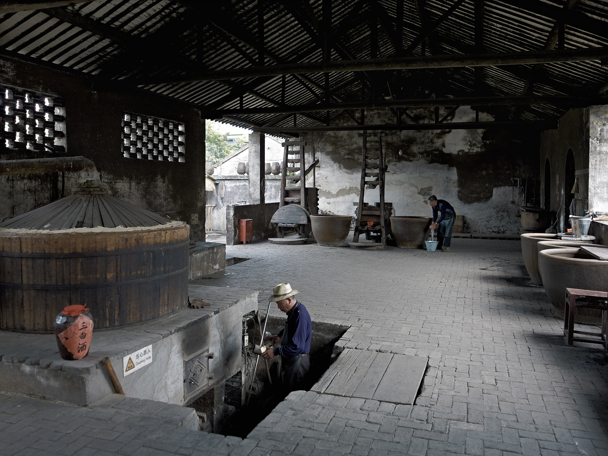 Phase One P21 sample photo. Chinese wine makers photography
