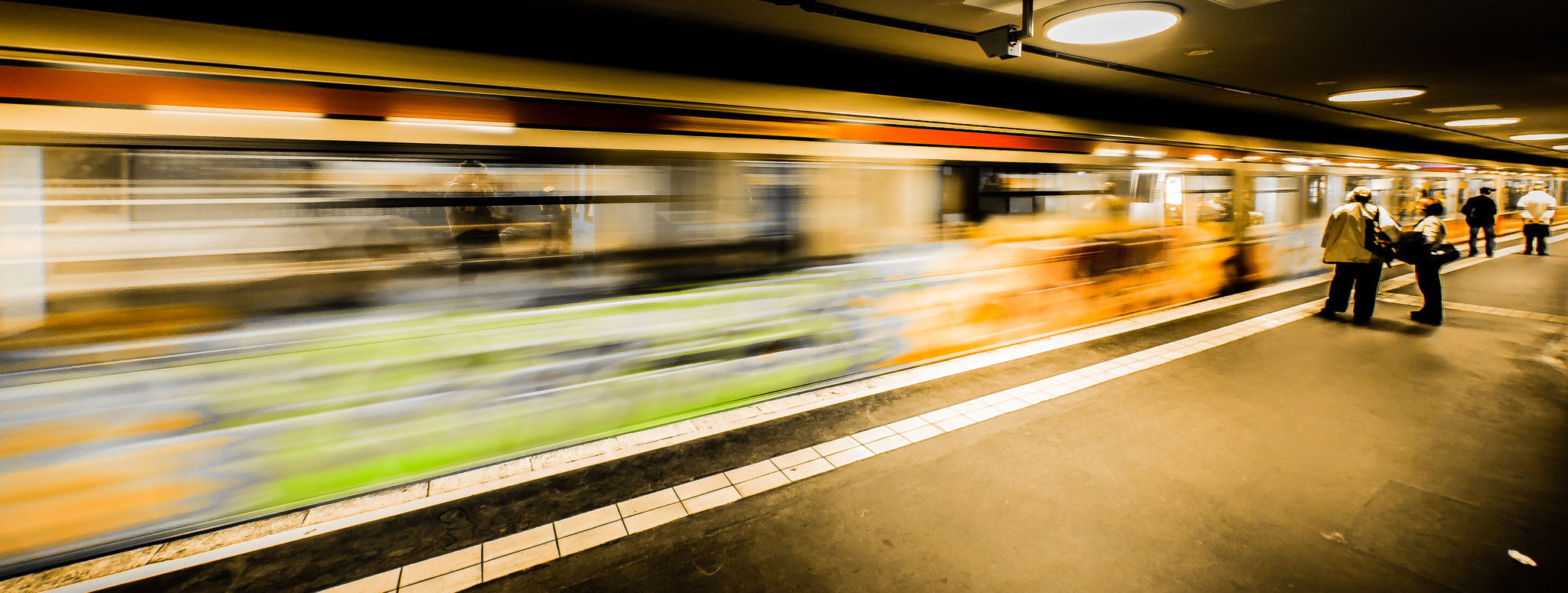 Nikon D600 + Nikon AF Fisheye-Nikkor 16mm F2.8D sample photo. Berlin subway photography