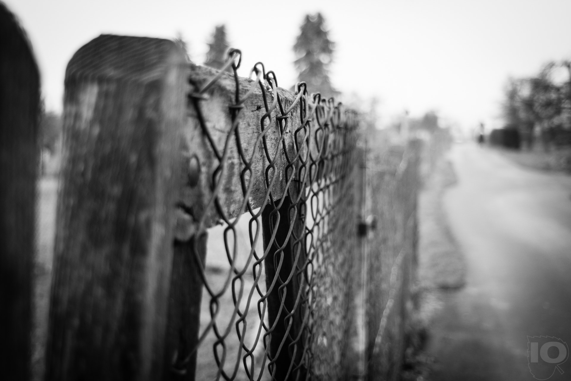 Canon EF 35-80mm f/4-5.6 sample photo. Fence photography