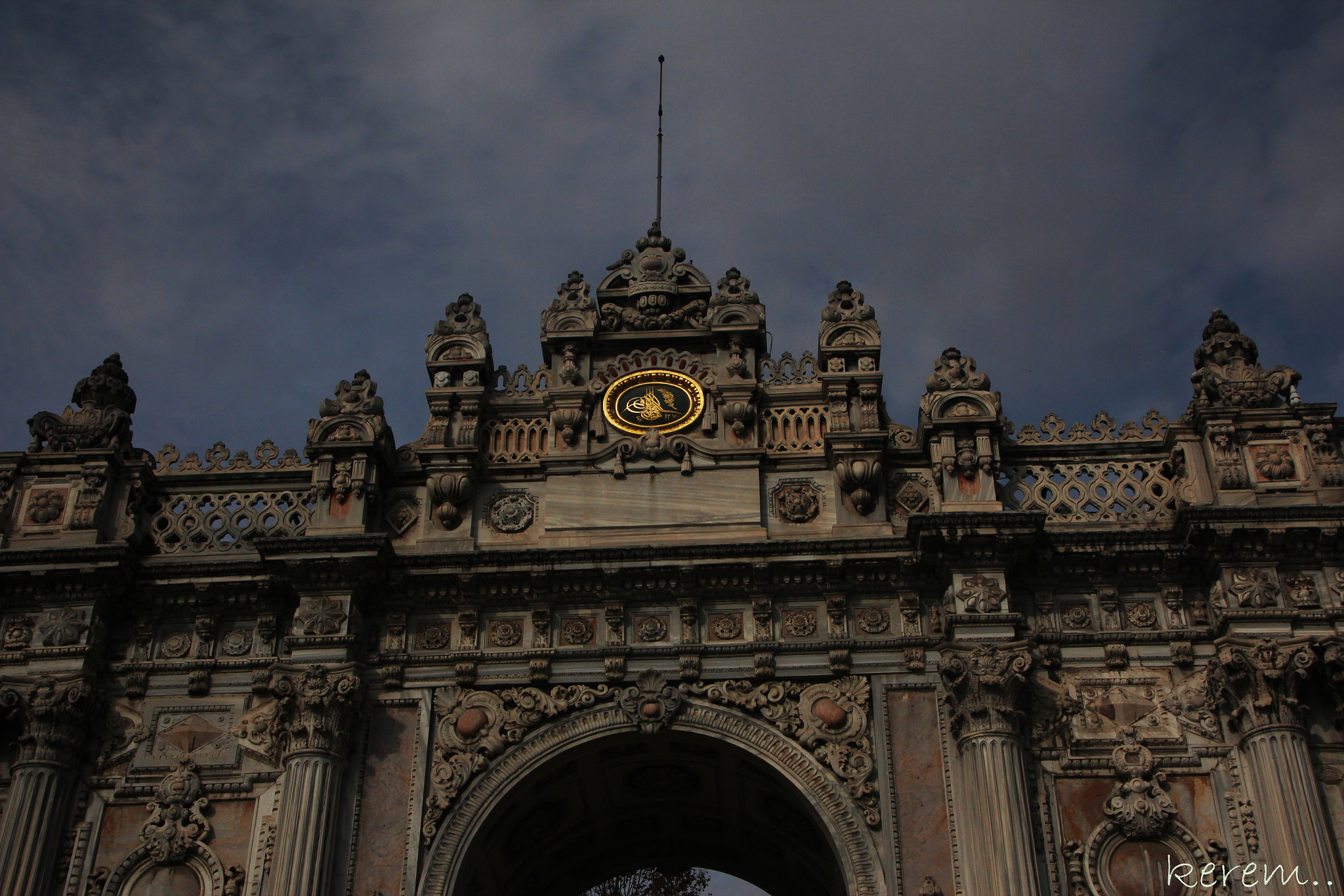Canon EOS 600D (Rebel EOS T3i / EOS Kiss X5) + Sigma 17-70mm F2.8-4 DC Macro OS HSM sample photo. Dolmabahce palace photography
