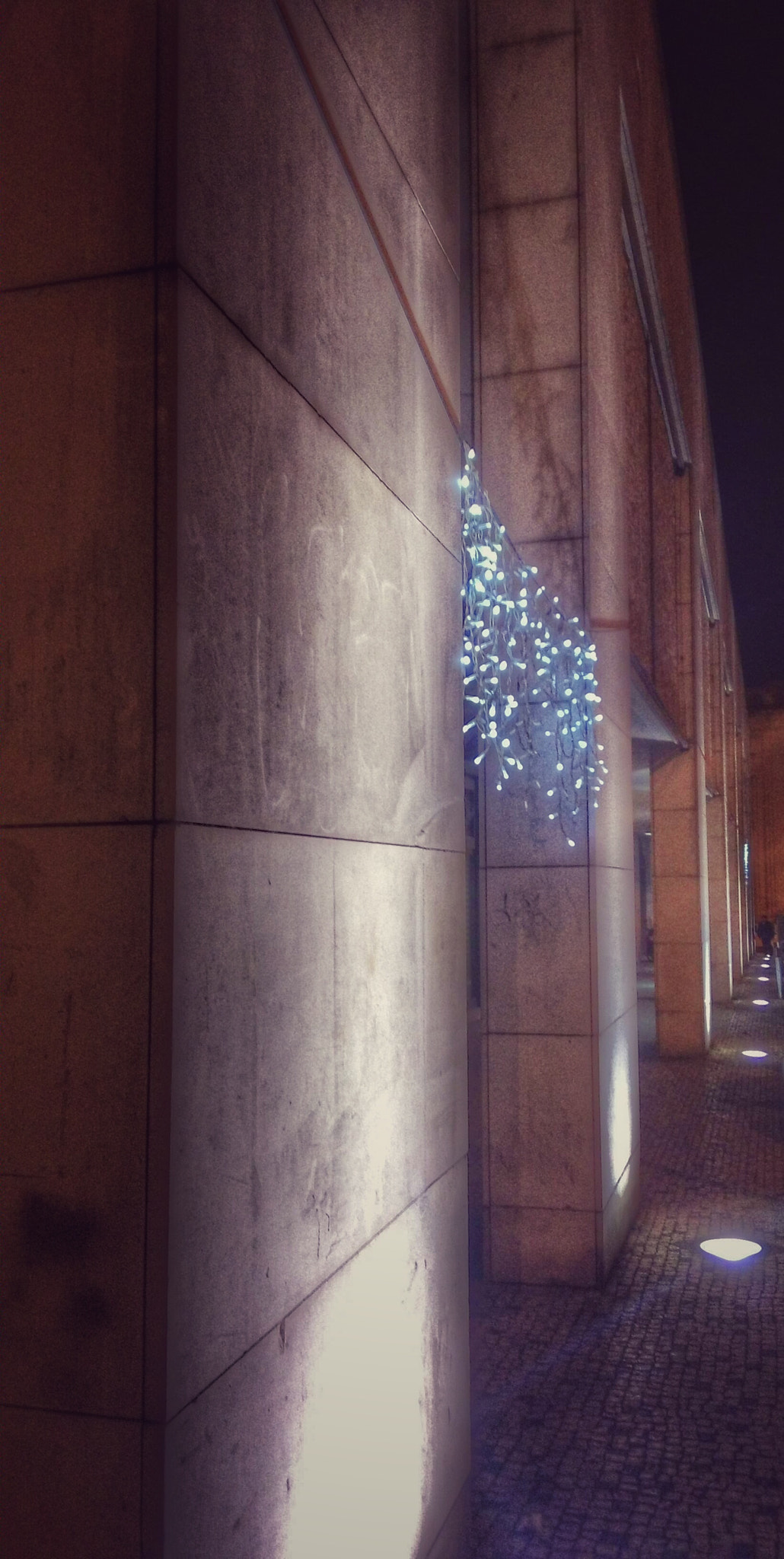 ASUS Fonepad Note 6 (ME560CG) sample photo. Night wall photography