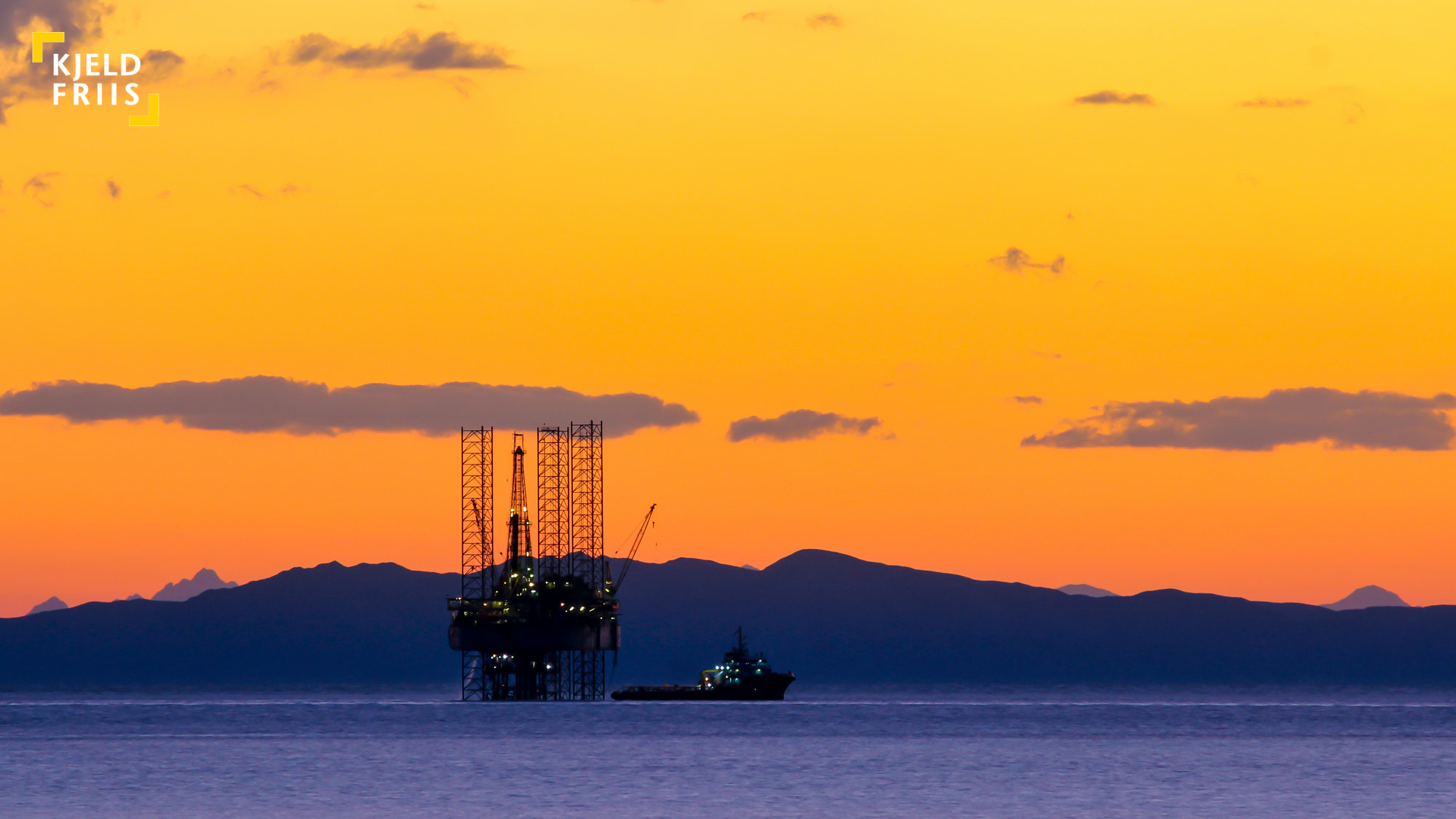 Canon EOS 600D (Rebel EOS T3i / EOS Kiss X5) sample photo. Oil rig photography