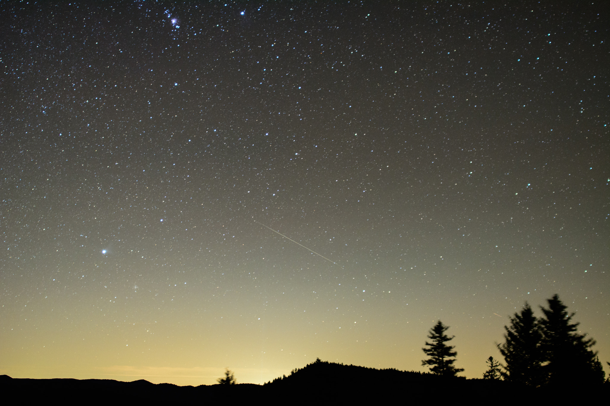 Samyang 12mm F2.8 ED AS NCS Fisheye sample photo. Geminids meteor over wnc mountains photography