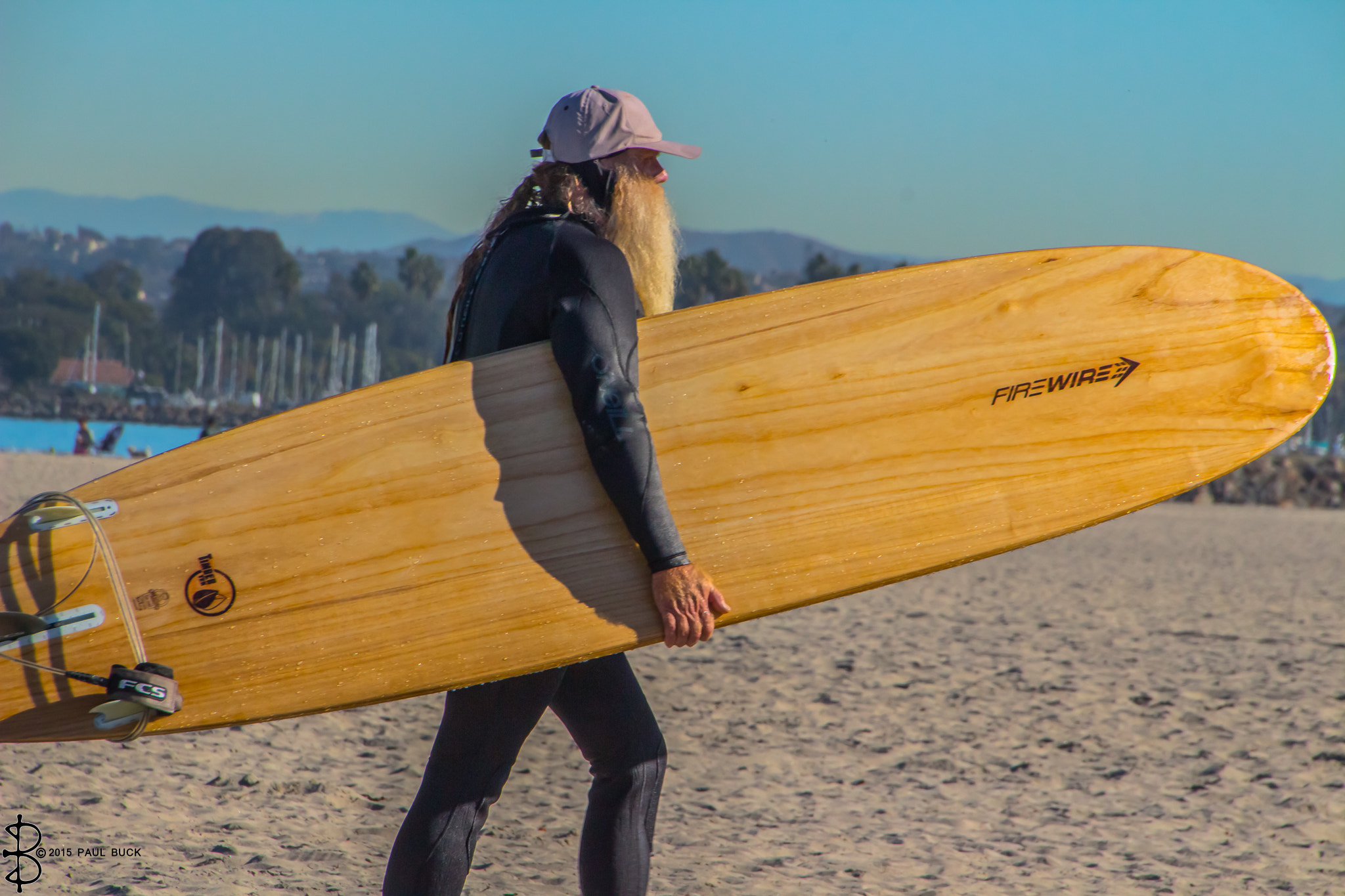 Canon EOS 650D (EOS Rebel T4i / EOS Kiss X6i) sample photo. Santa takes a surf break photography