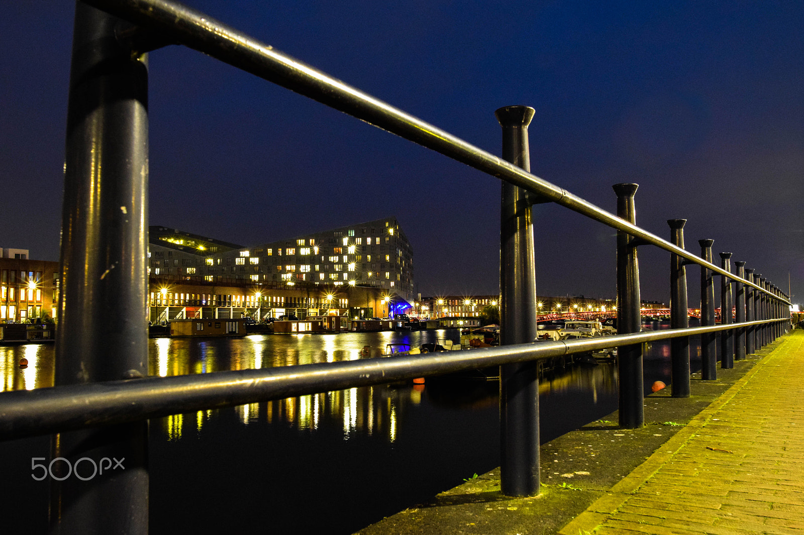 Nikon D5300 + Nikon AF-S Nikkor 20mm F1.8G ED sample photo. Borneo eiland, amsterdam photography