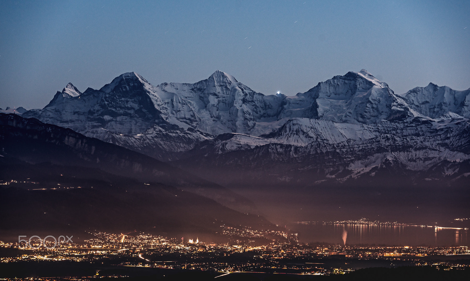 Minolta/Sony AF 70-200mm F2.8 G sample photo. Thun by night photography