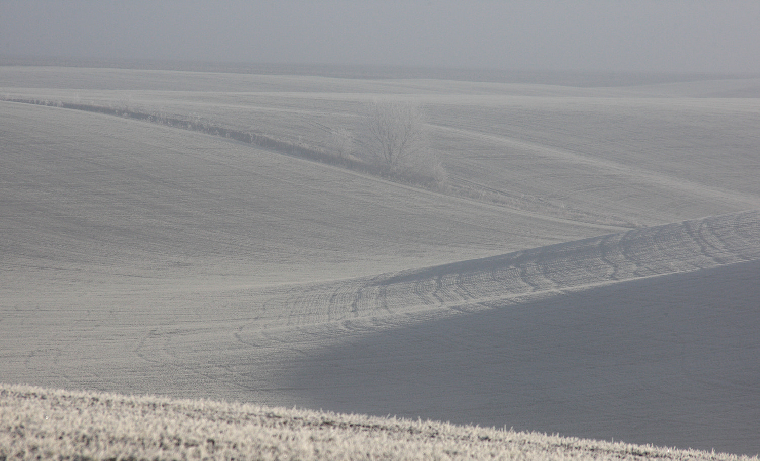 Canon EF 70-210mm f/4 sample photo. Winter in the hills photography