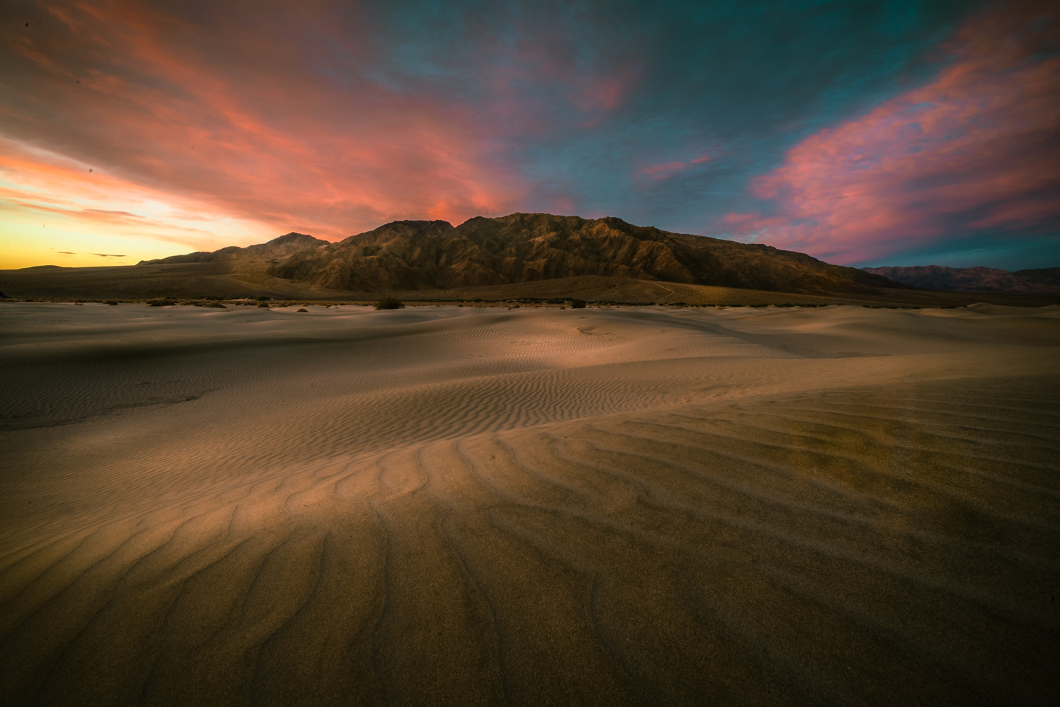 Nikon D800 + Sigma 14mm F2.8 EX Aspherical HSM sample photo. Death valley photography