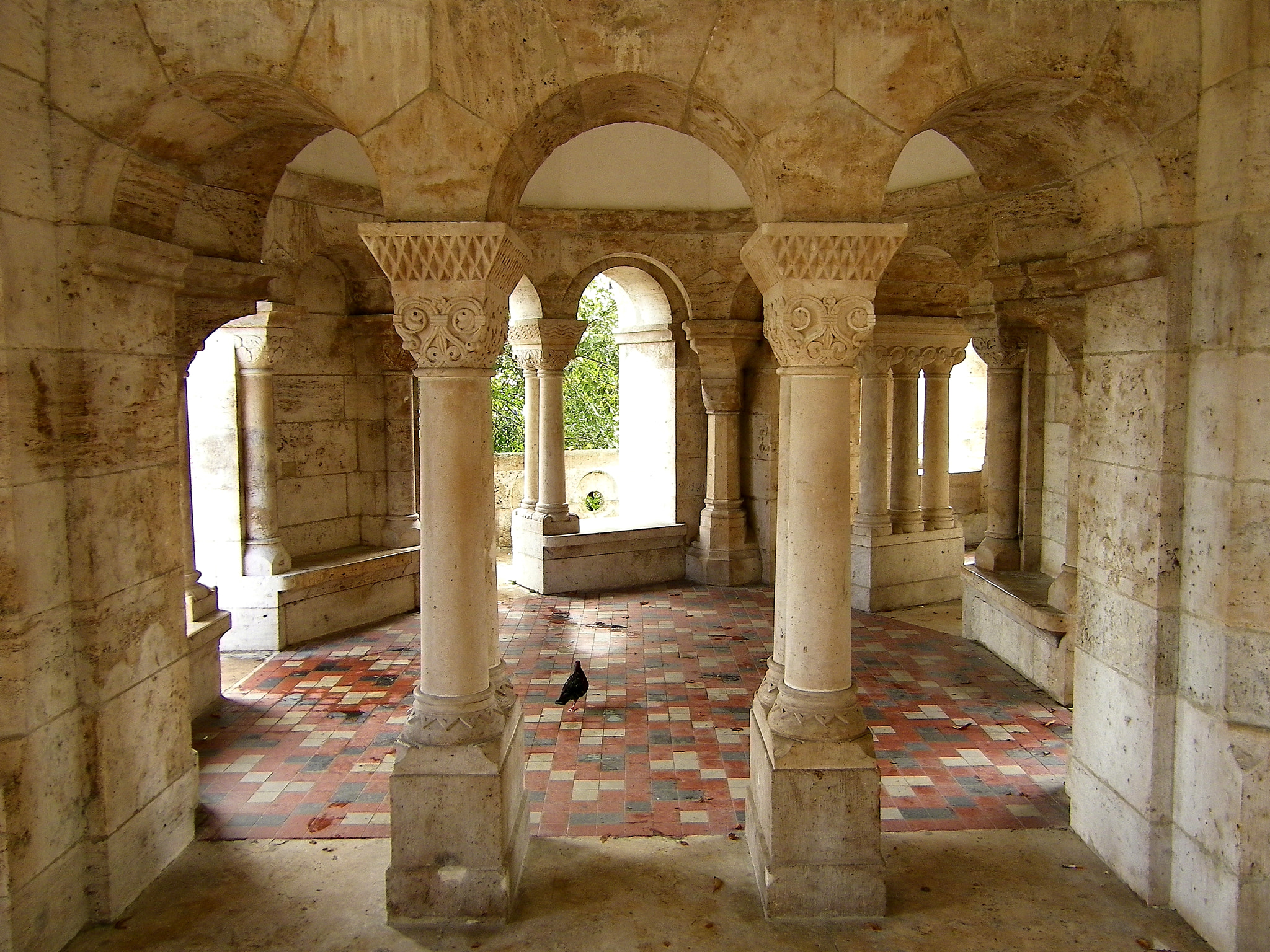Kodak EASYSHARE M420 DIGITAL CAMERA sample photo. Buda's archway photography