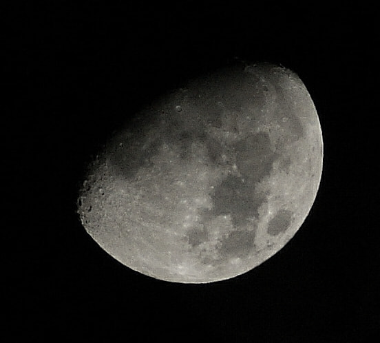 Sony Alpha DSLR-A390 + Sigma 70-210mm F4-5.6 APO sample photo