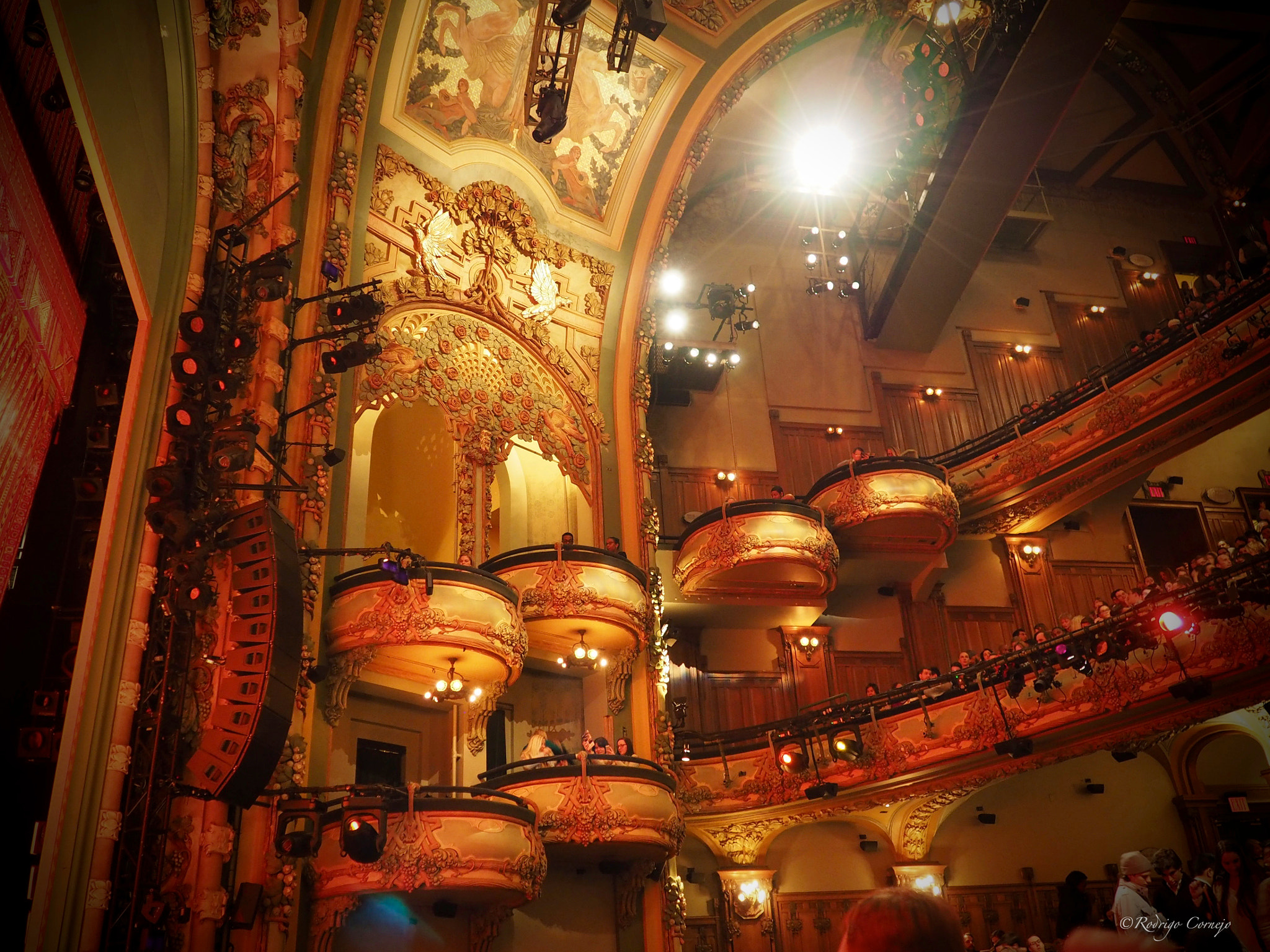 Olympus M.Zuiko Digital 14-42mm F3.5-5.6 II R sample photo. New amsterdam theatre... photography