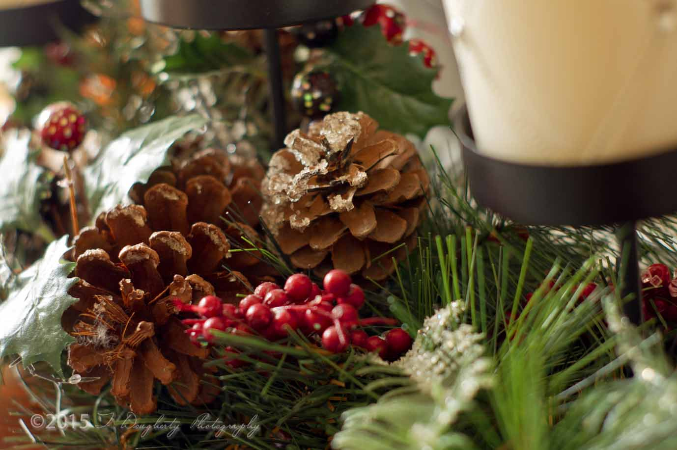 Sony Alpha DSLR-A550 + Minolta AF 50mm F1.7 sample photo. Christmas basket photography