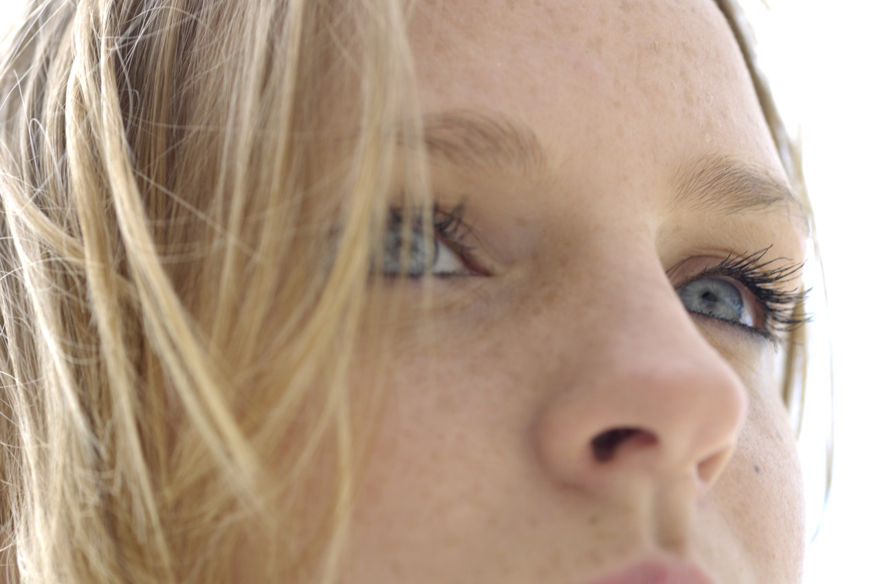 Nikon D2Xs sample photo. I see you ...2009 photography