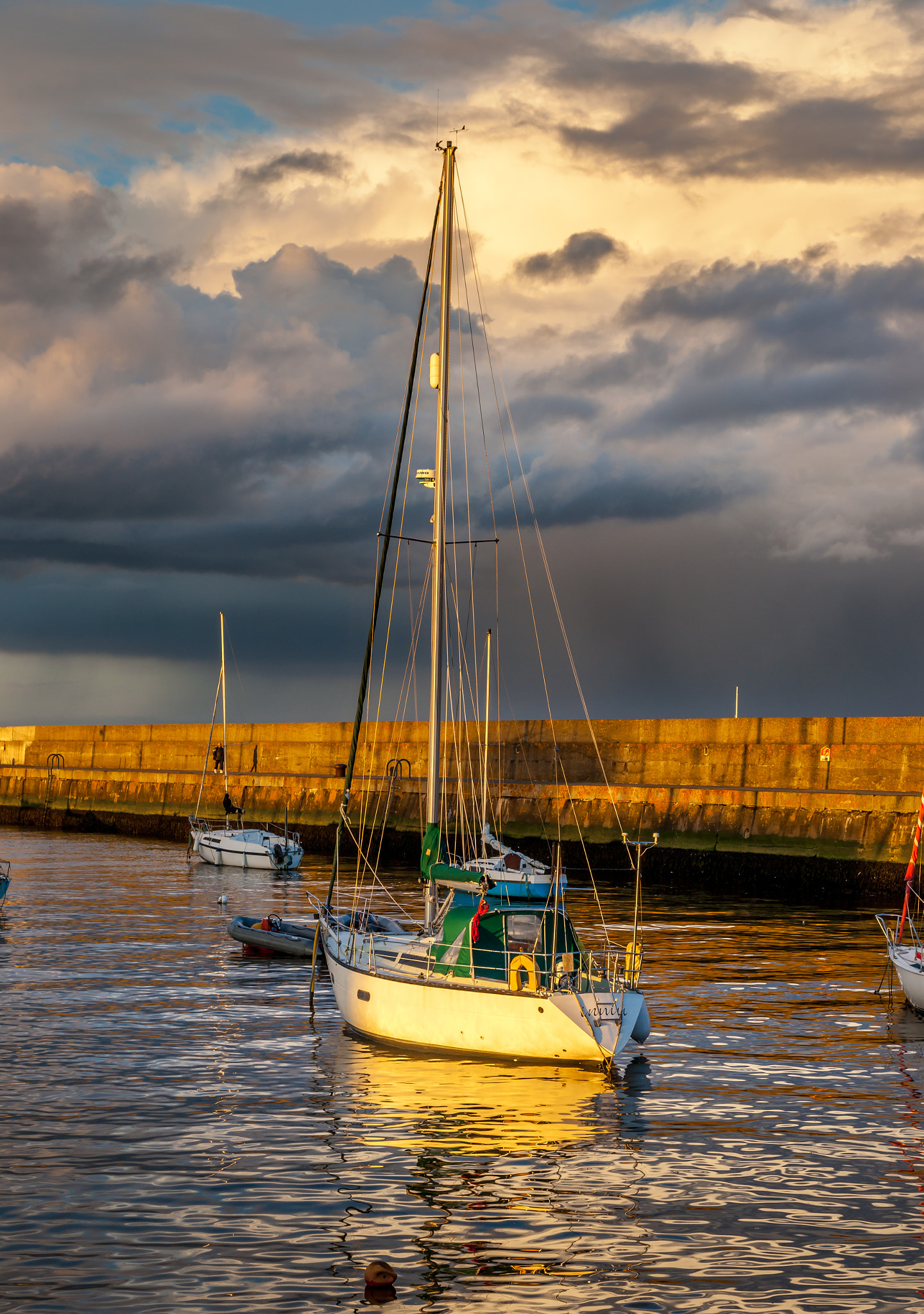 Sony Alpha DSLR-A900 + Sigma 28-70mm EX DG F2.8 sample photo. Safe harbour. photography