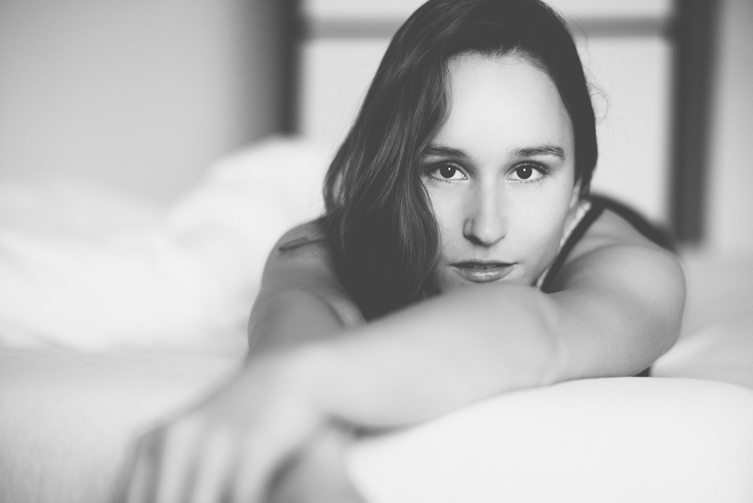 Summilux-M 1:1.4/75 sample photo. In bed with suzanne. photography