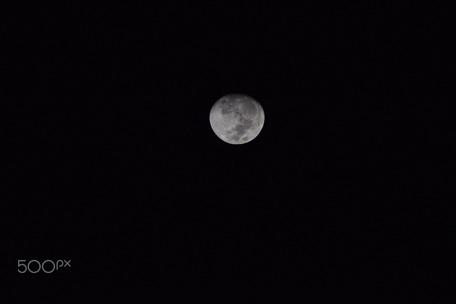 Nikon AF Nikkor 70-300mm F4-5.6G sample photo. Moon photography