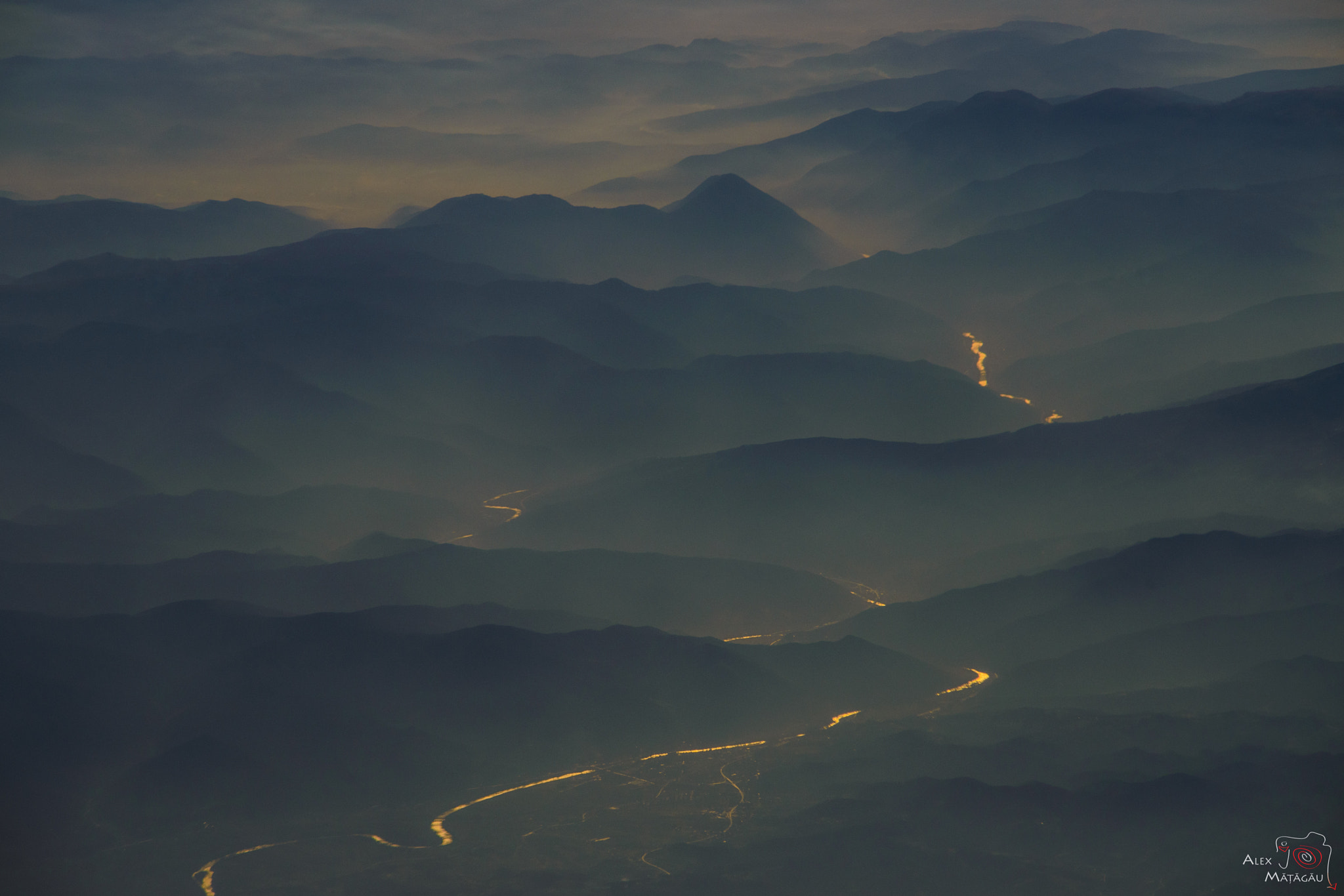 Nikon D800 + AF Zoom-Nikkor 70-210mm f/4 sample photo. Golden river photography