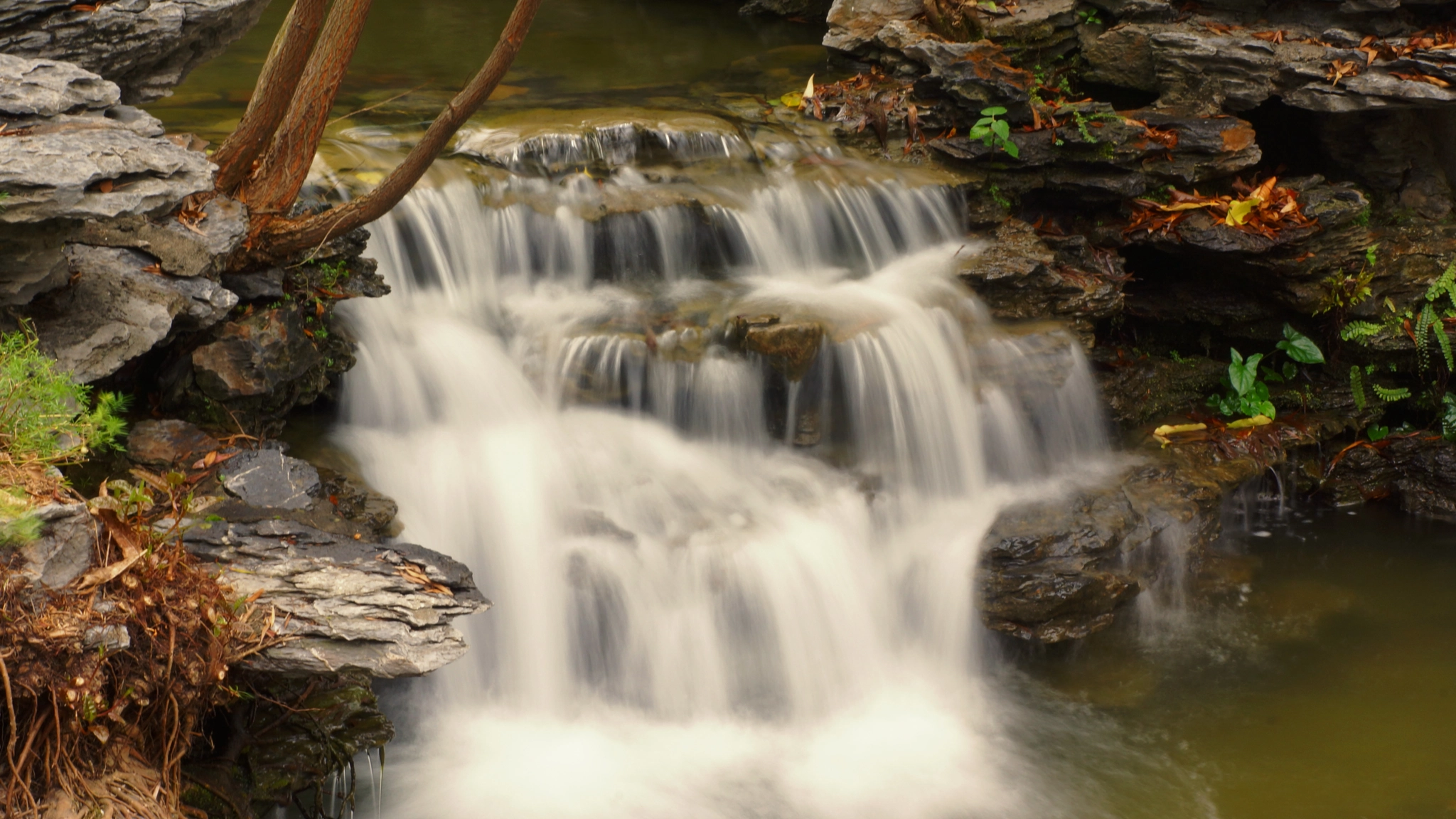 Sony FE 28-70mm F3.5-5.6 OSS sample photo. The water fall photography