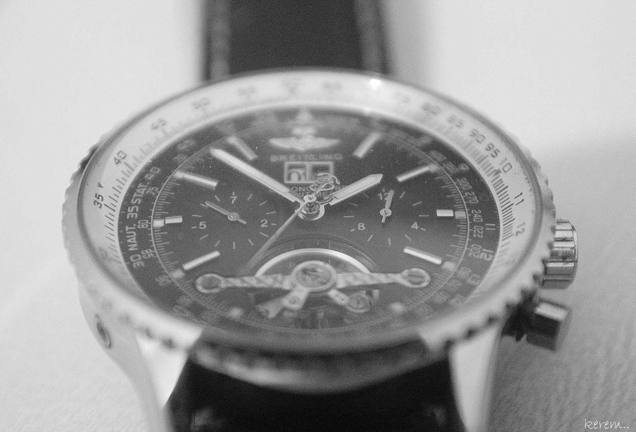 Canon EOS 600D (Rebel EOS T3i / EOS Kiss X5) + Sigma 17-70mm F2.8-4 DC Macro OS HSM sample photo. Breitling watch photography