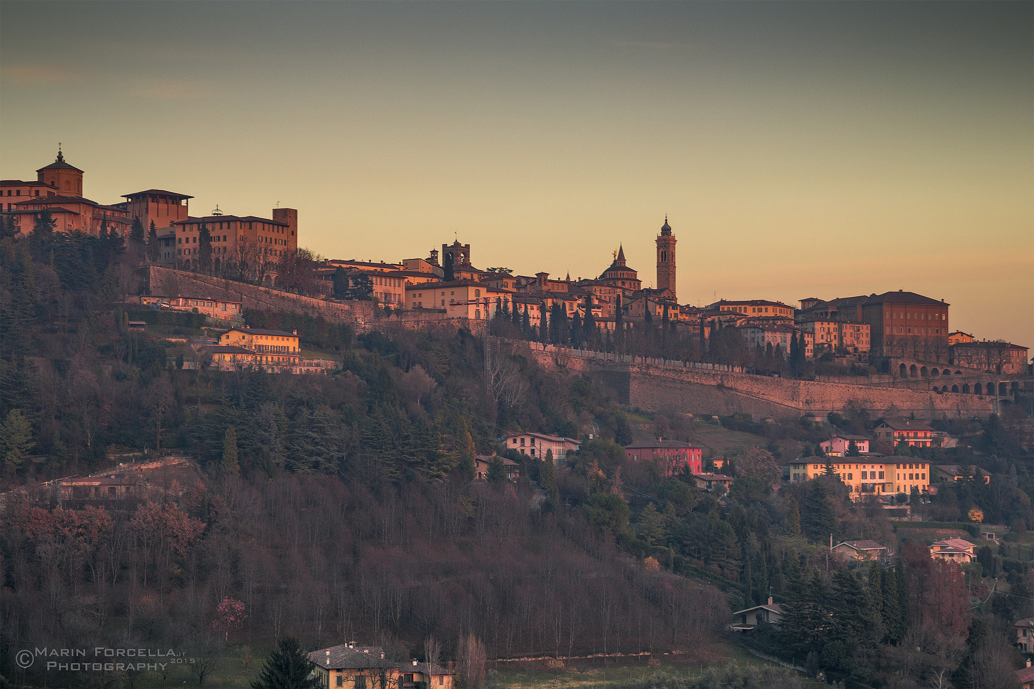Canon EF 24-70mm F2.8L II USM sample photo. Città alta at sunrise photography