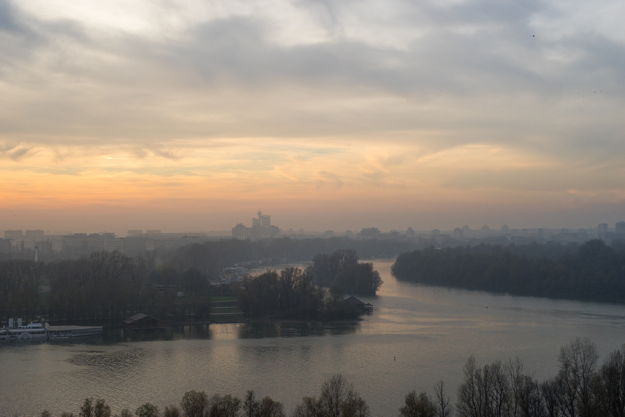 Sony a7 + Minolta AF 50mm F1.4 [New] sample photo. Sunset over belgrade photography