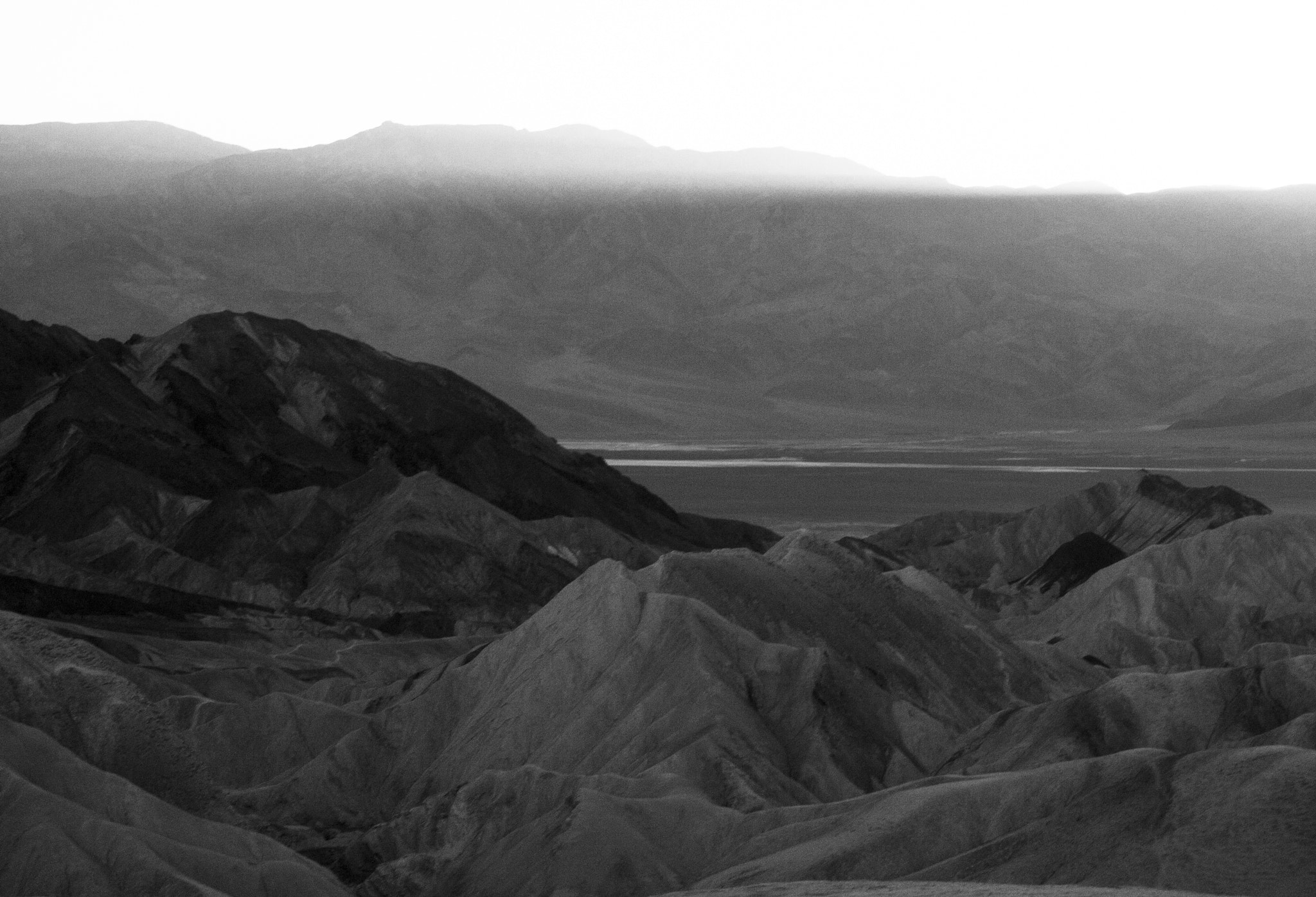 Canon EOS 40D + Canon EF 50mm F2.5 Macro sample photo. Sunsetting on death valley photography