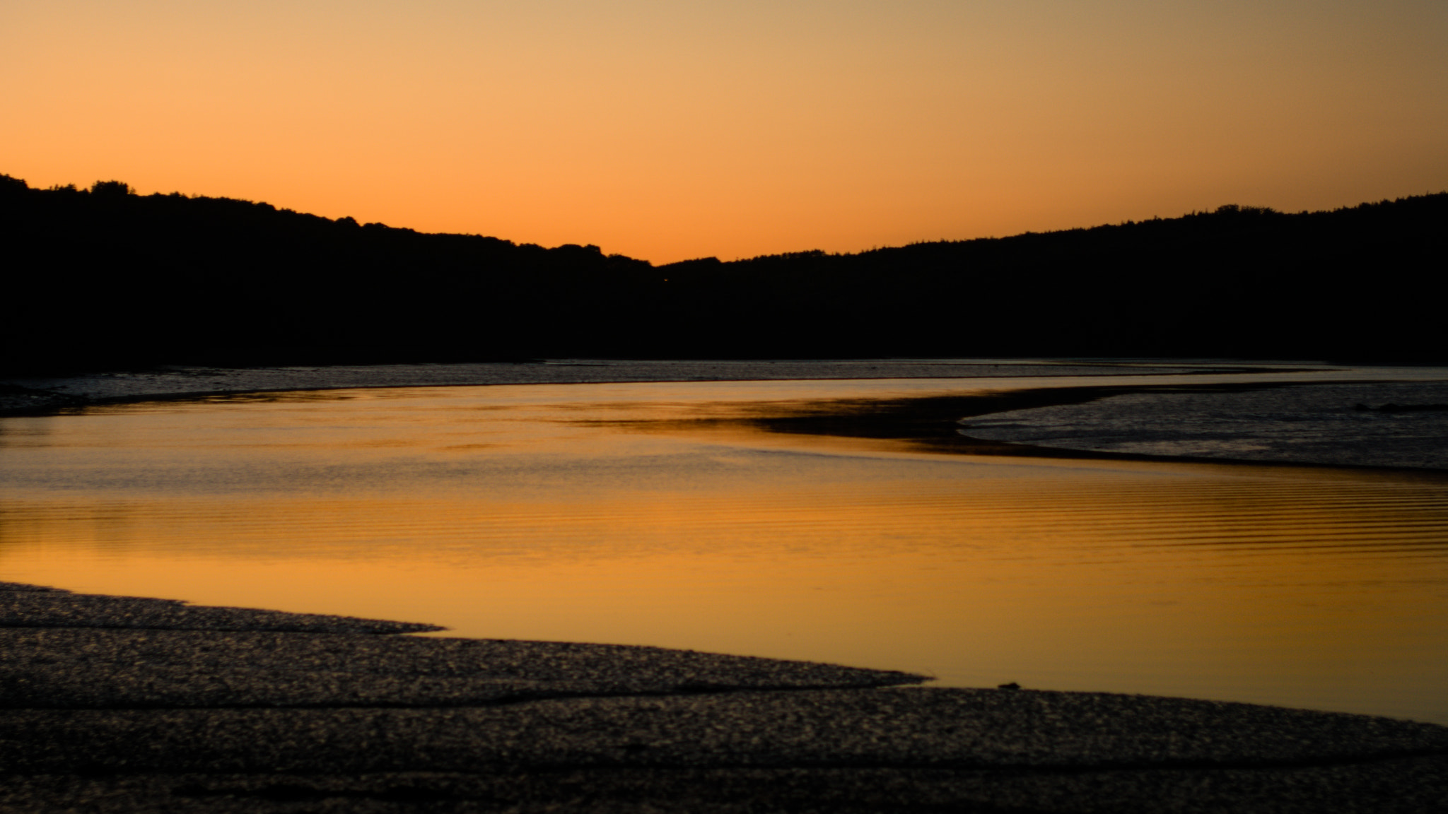 Nikon D7100 + AF Zoom-Nikkor 35-70mm f/2.8 sample photo. A river photography
