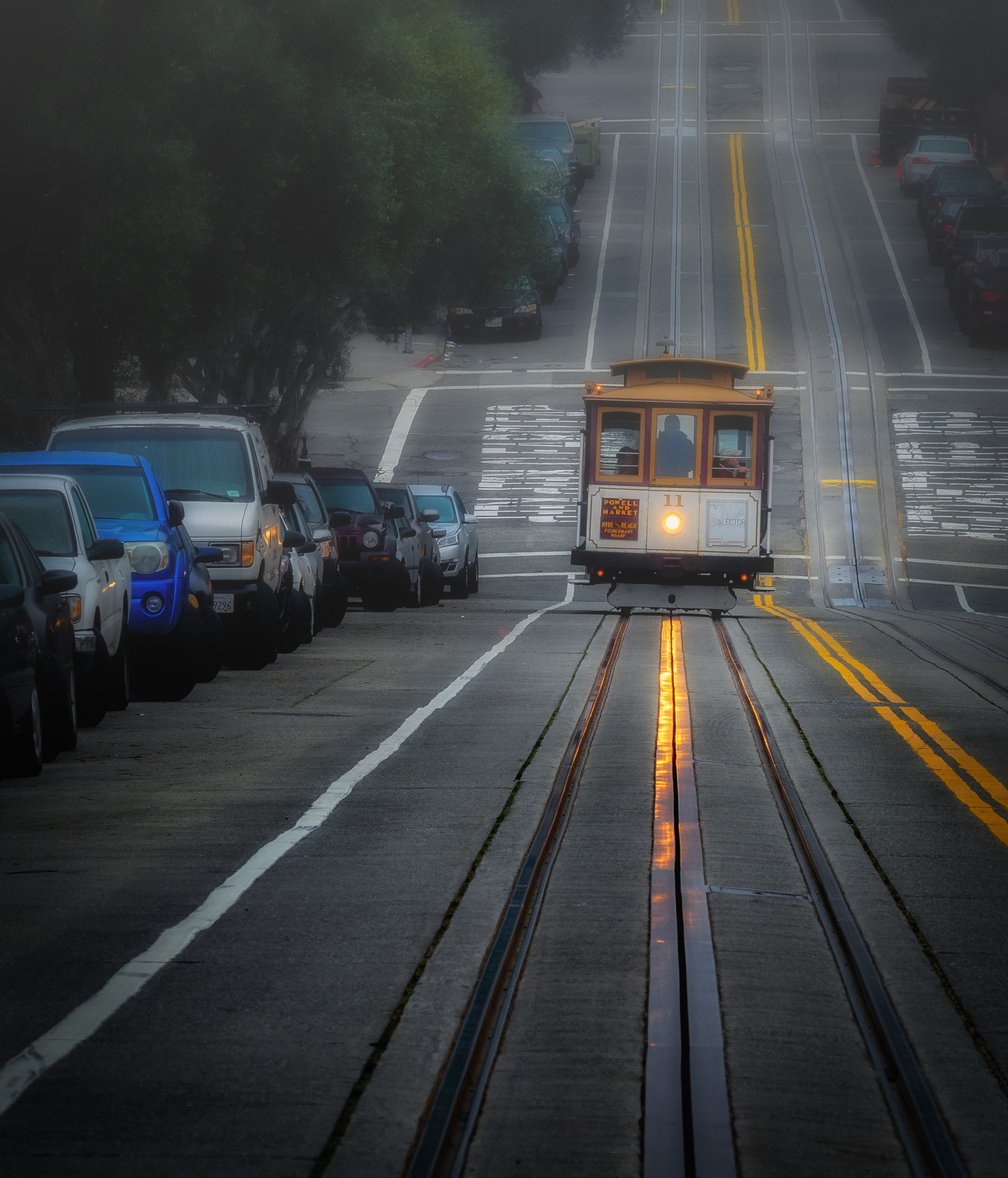 Olympus PEN E-PL5 sample photo. Lone trolly photography