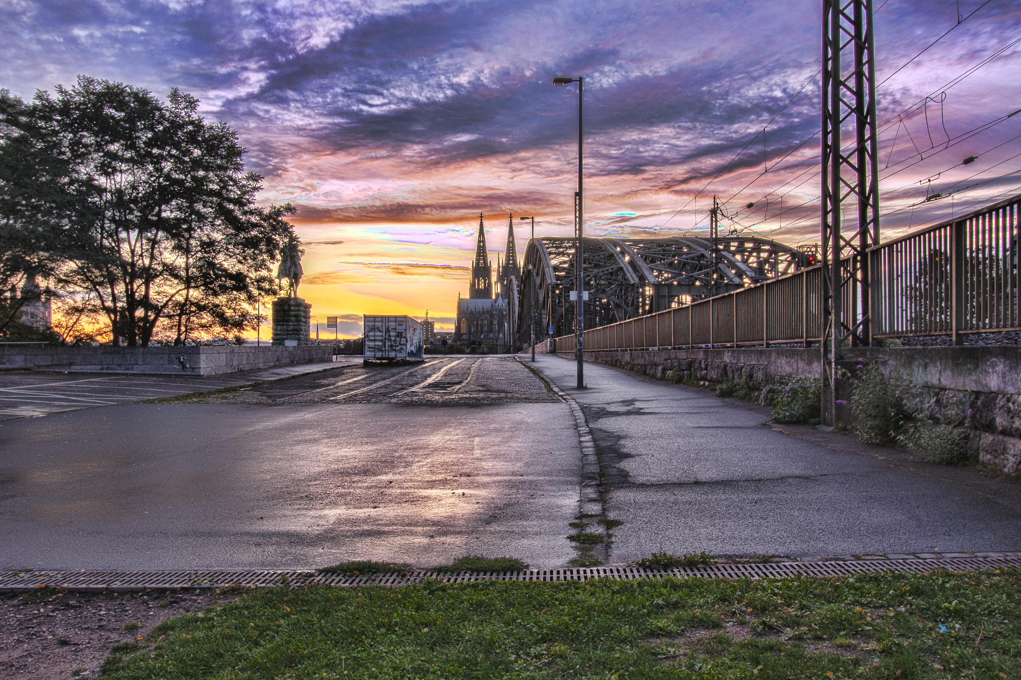 Canon EF-S 10-18mm F4.5–5.6 IS STM sample photo. Colonia hdr photography