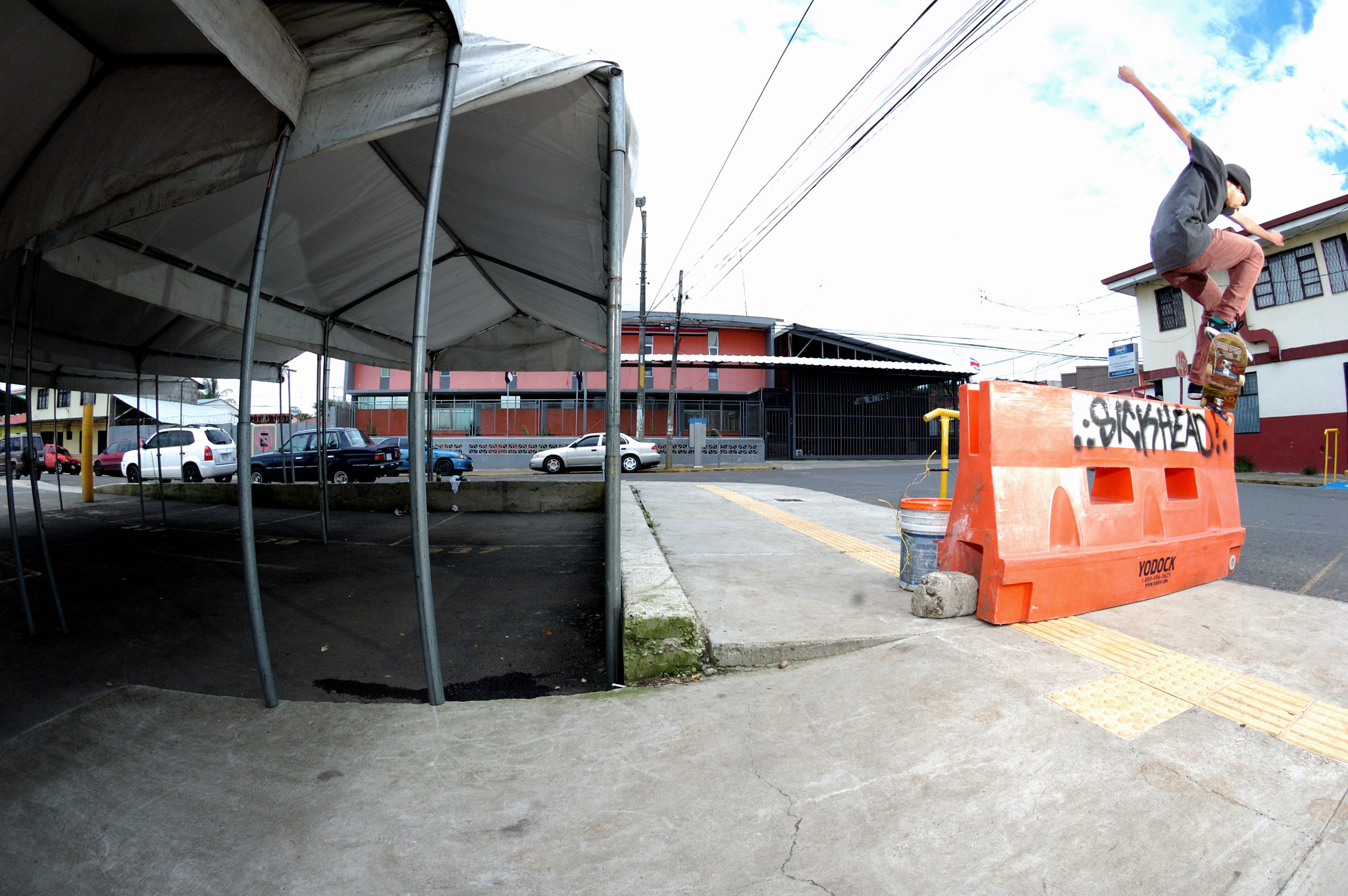 Nikon AF DX Fisheye-Nikkor 10.5mm F2.8G ED sample photo. Roberto montero. crooks. photography