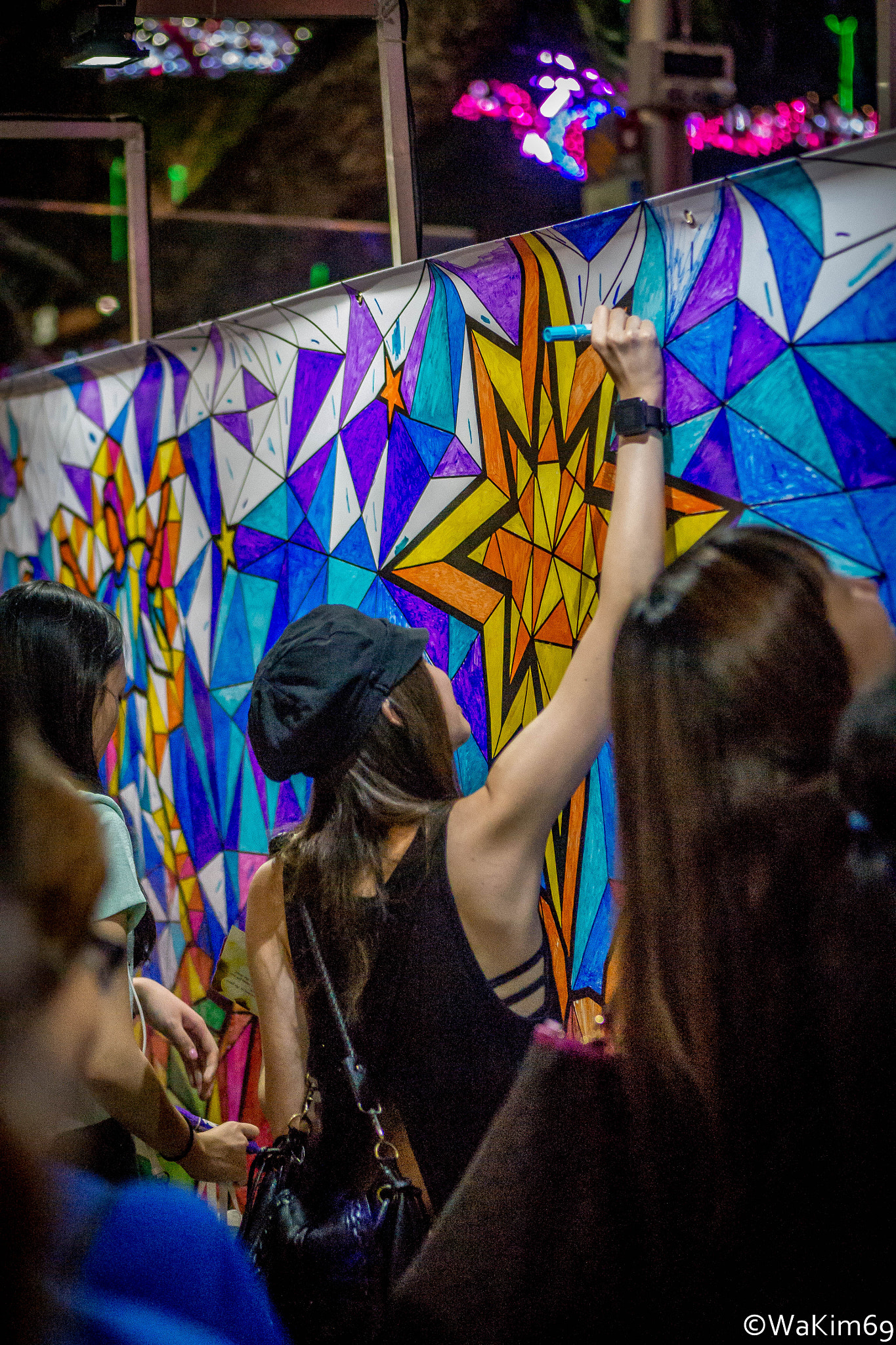 Panasonic Lumix G 42.5mm F1.7 ASPH Power OIS sample photo. Coloring the wall... photography