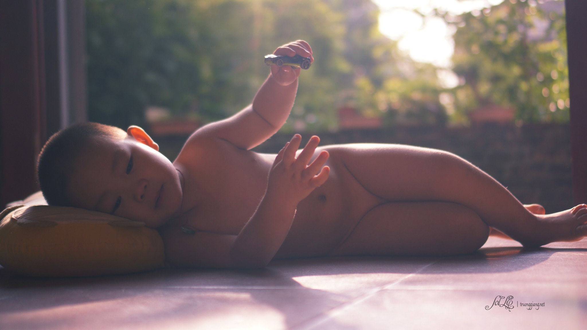 Sony E 35mm F1.8 OSS sample photo. Nude in a early shine morning photography