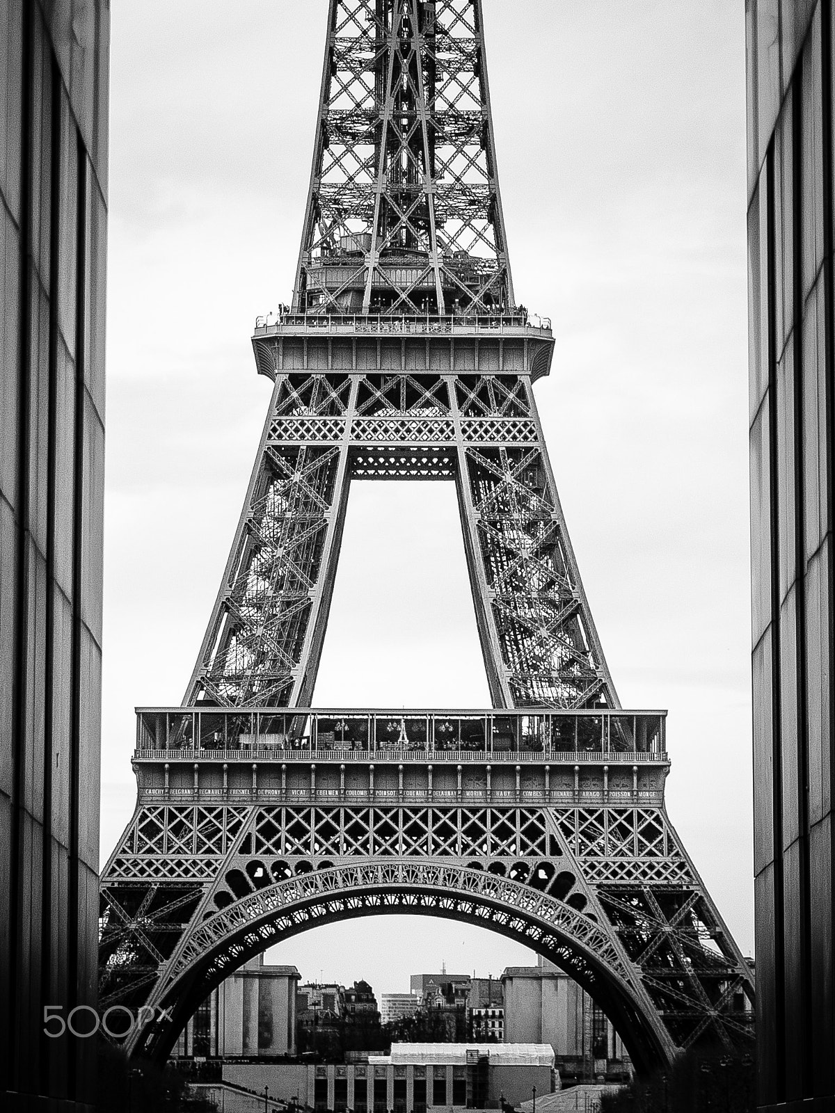 Sigma 17-70mm F2.8-4 DC Macro OS HSM sample photo. Mademoiselle eiffel photography