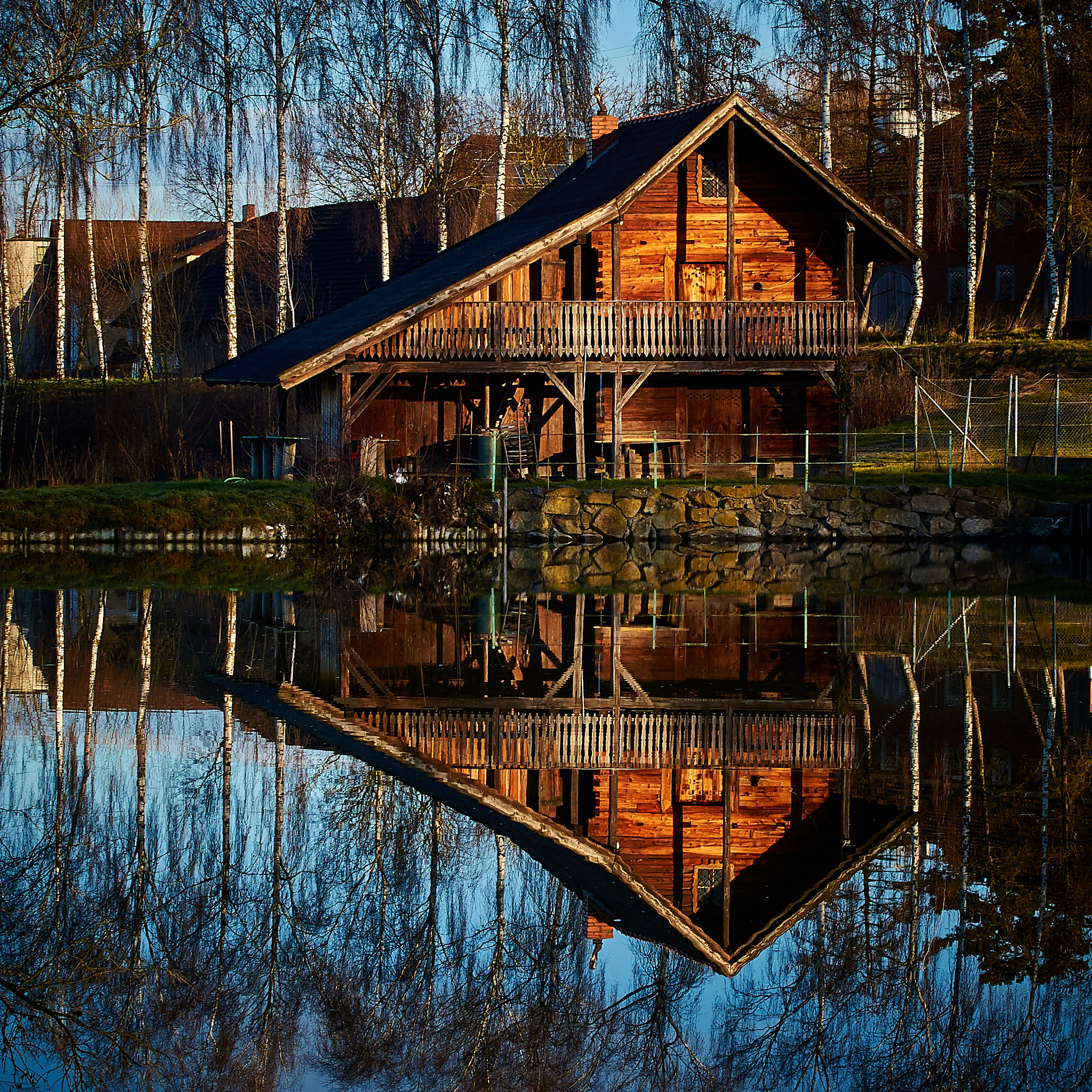 Sony SLT-A58 + Sony DT 35mm F1.8 SAM sample photo. Barracks at the lake photography